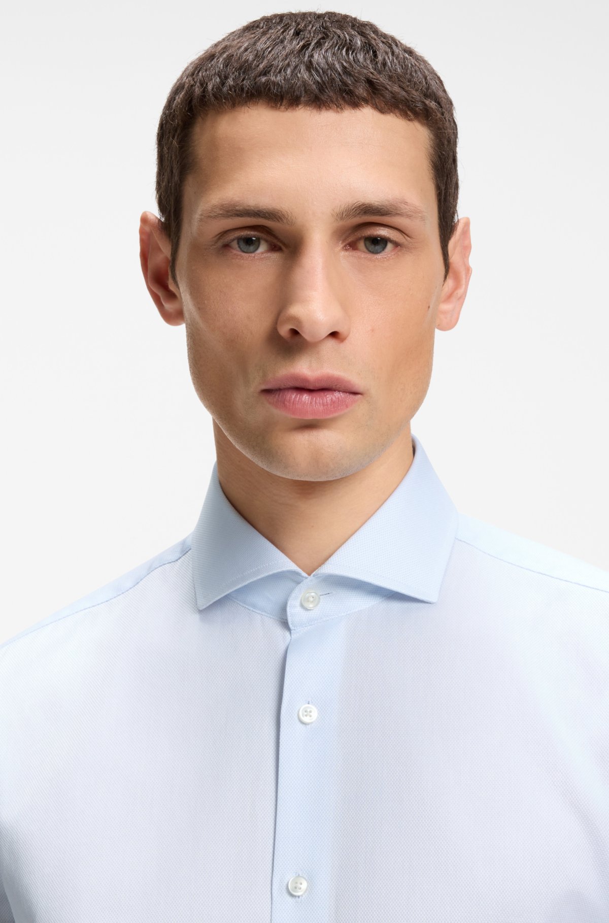 Camisa com corte regular em algodão italiano estruturado