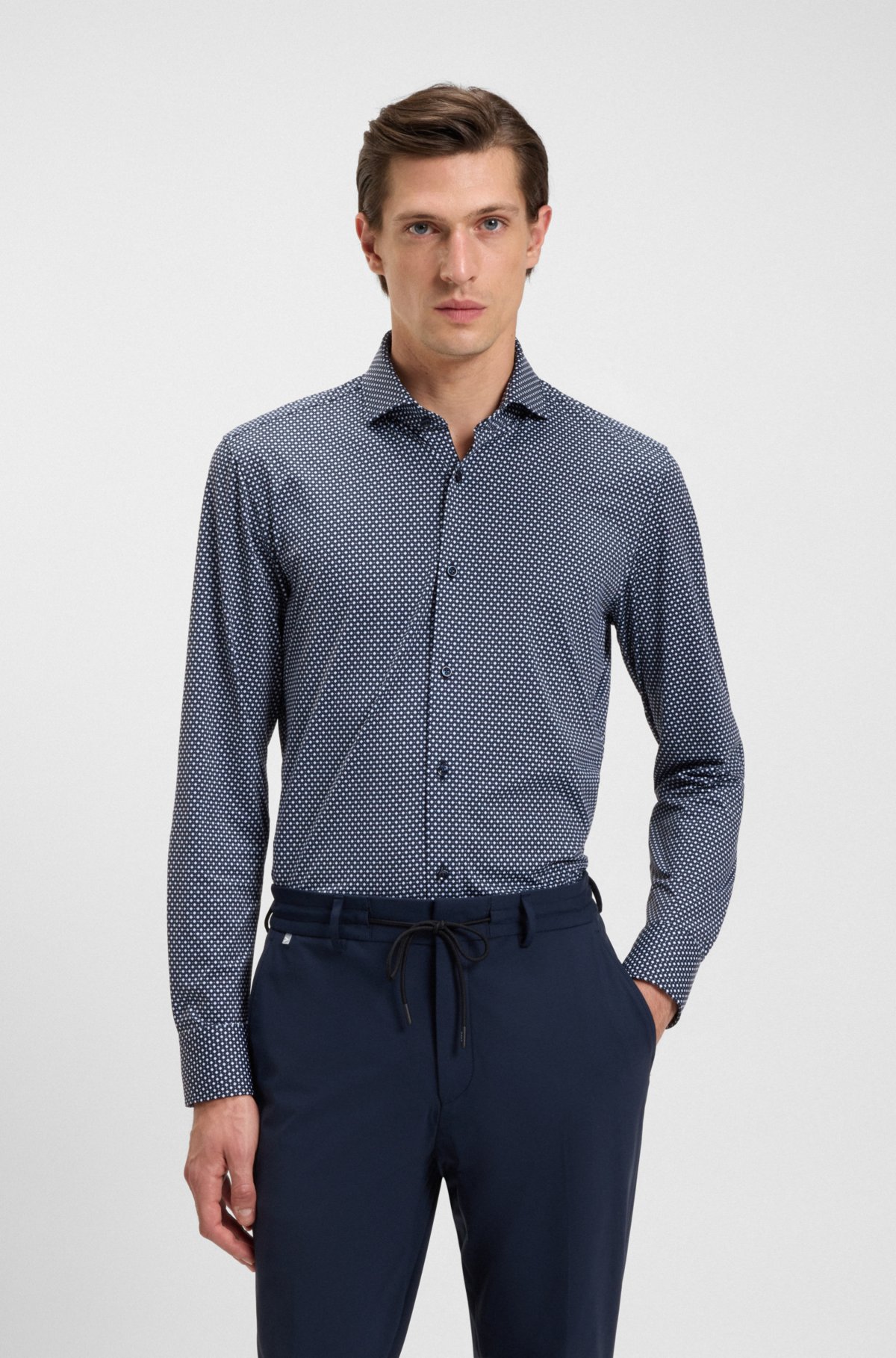 Camisa slim-fit estampada em malha de desempenho italiana com elastano