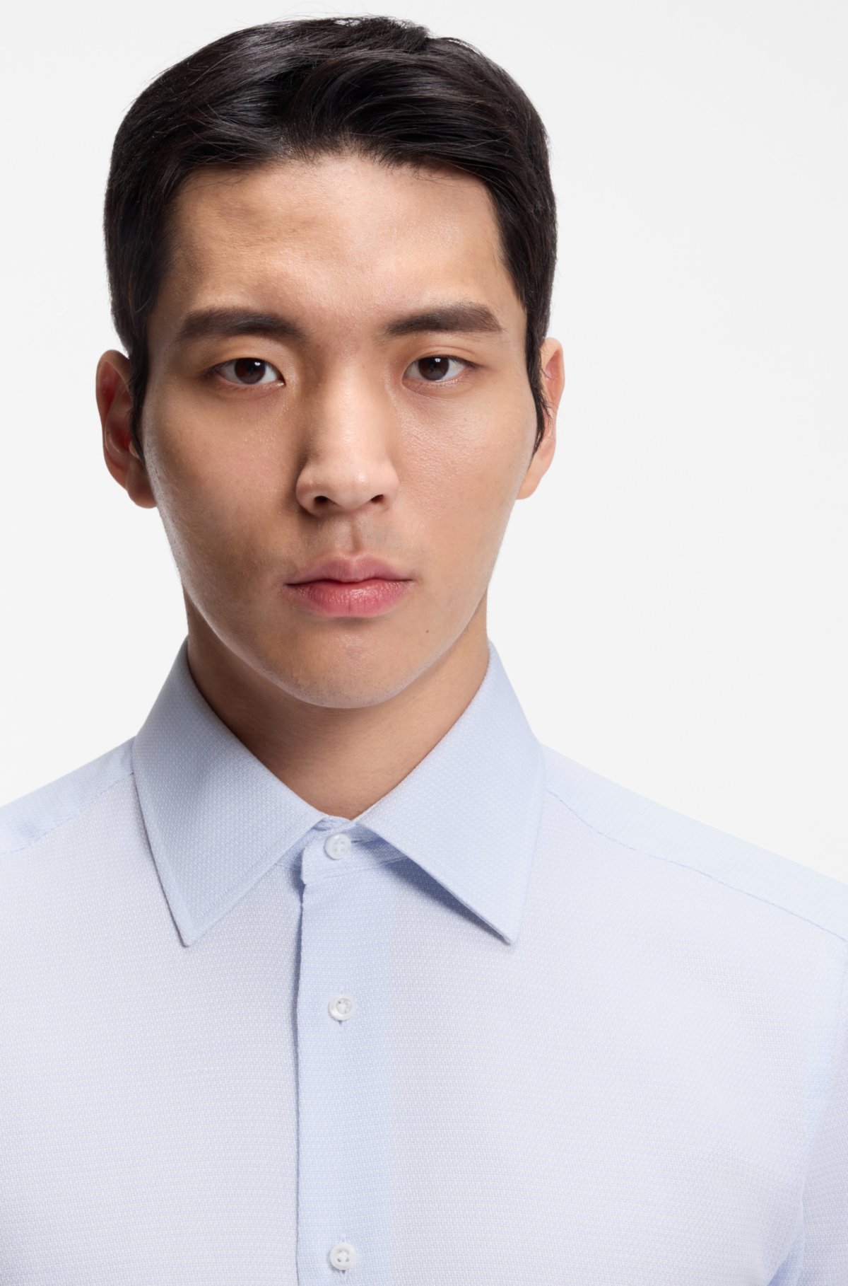 Camisa slim-fit em algodão estruturado feito na Itália