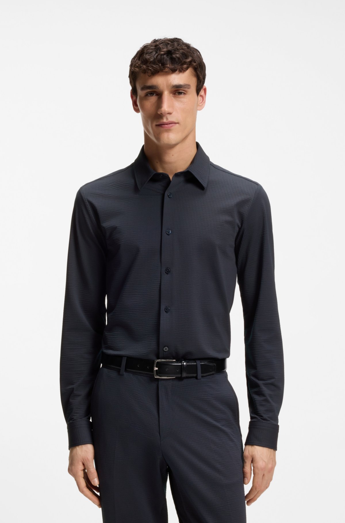 Camisa slim-fit em tecido seersucker de alta performance italiana