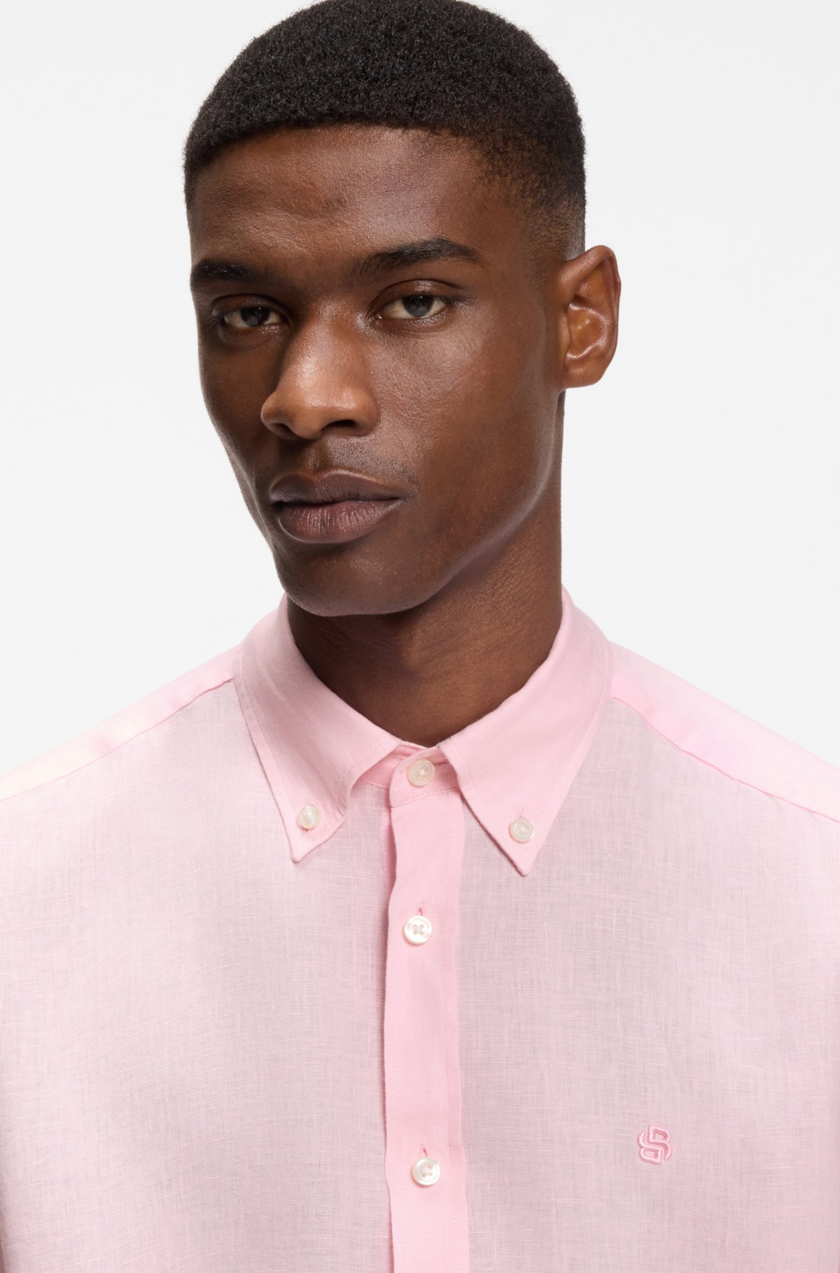 Camisa solta em linho