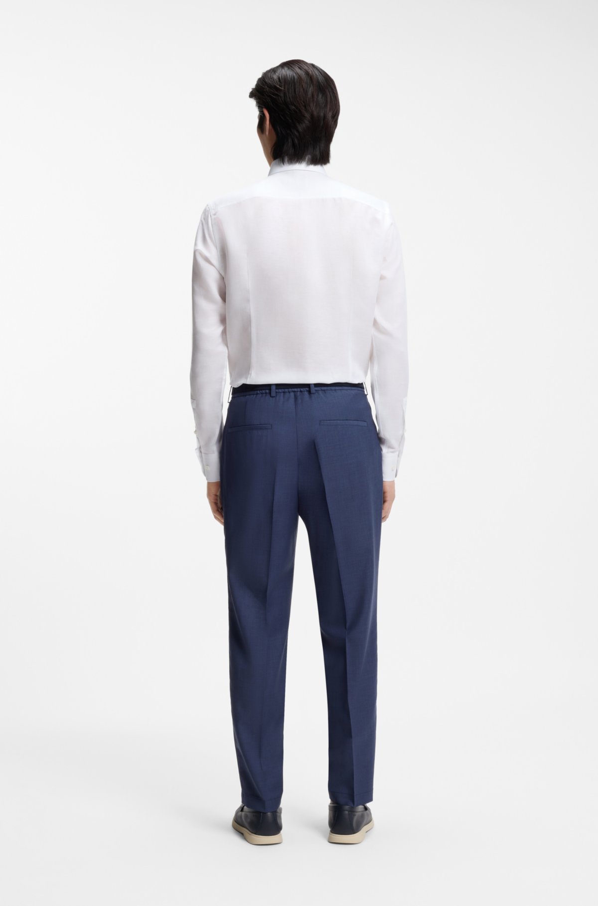 Camisa slim-fit em tecido linho misto