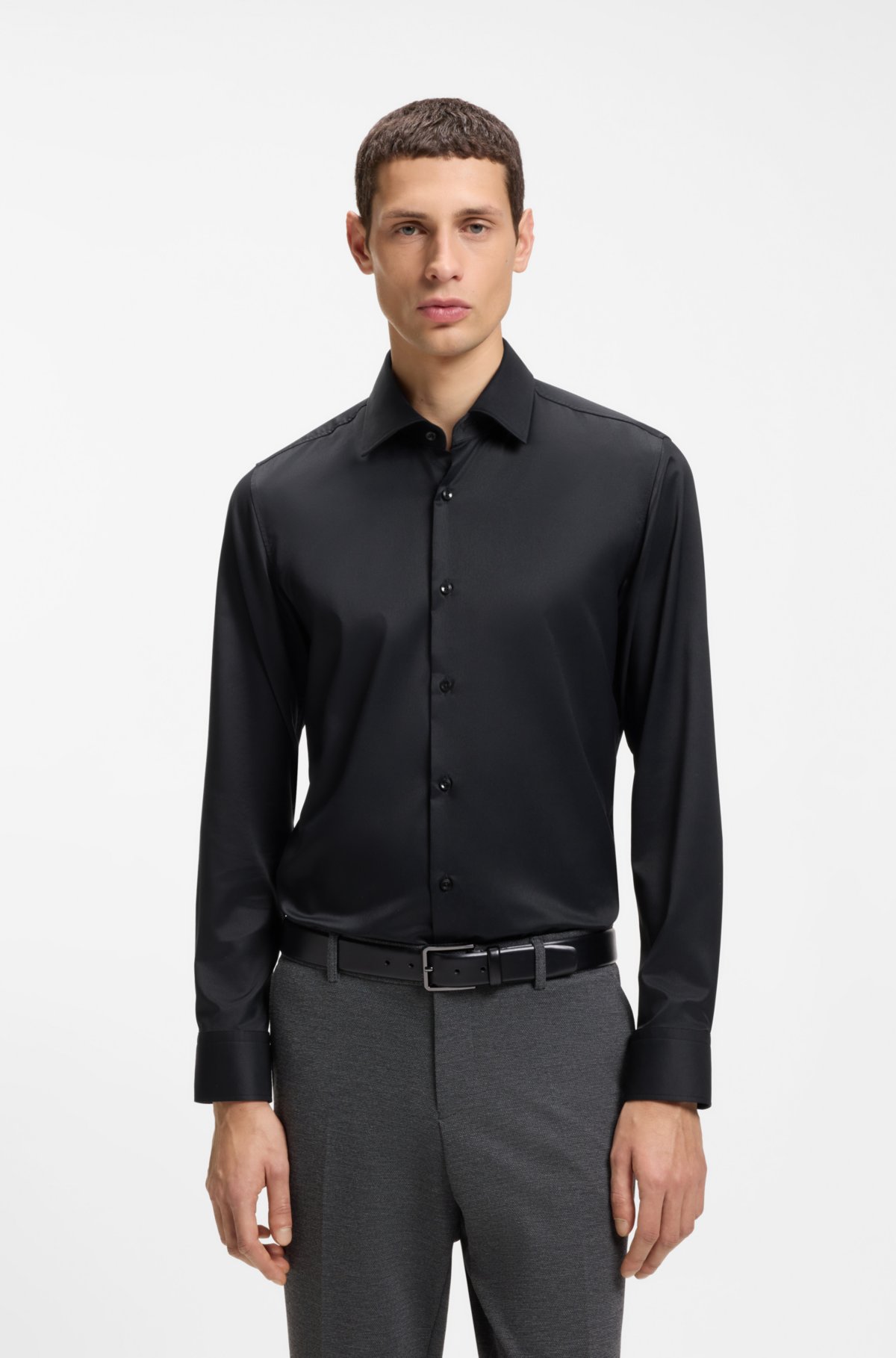 Camisa slim-fit em tecido twill de alta elasticidade