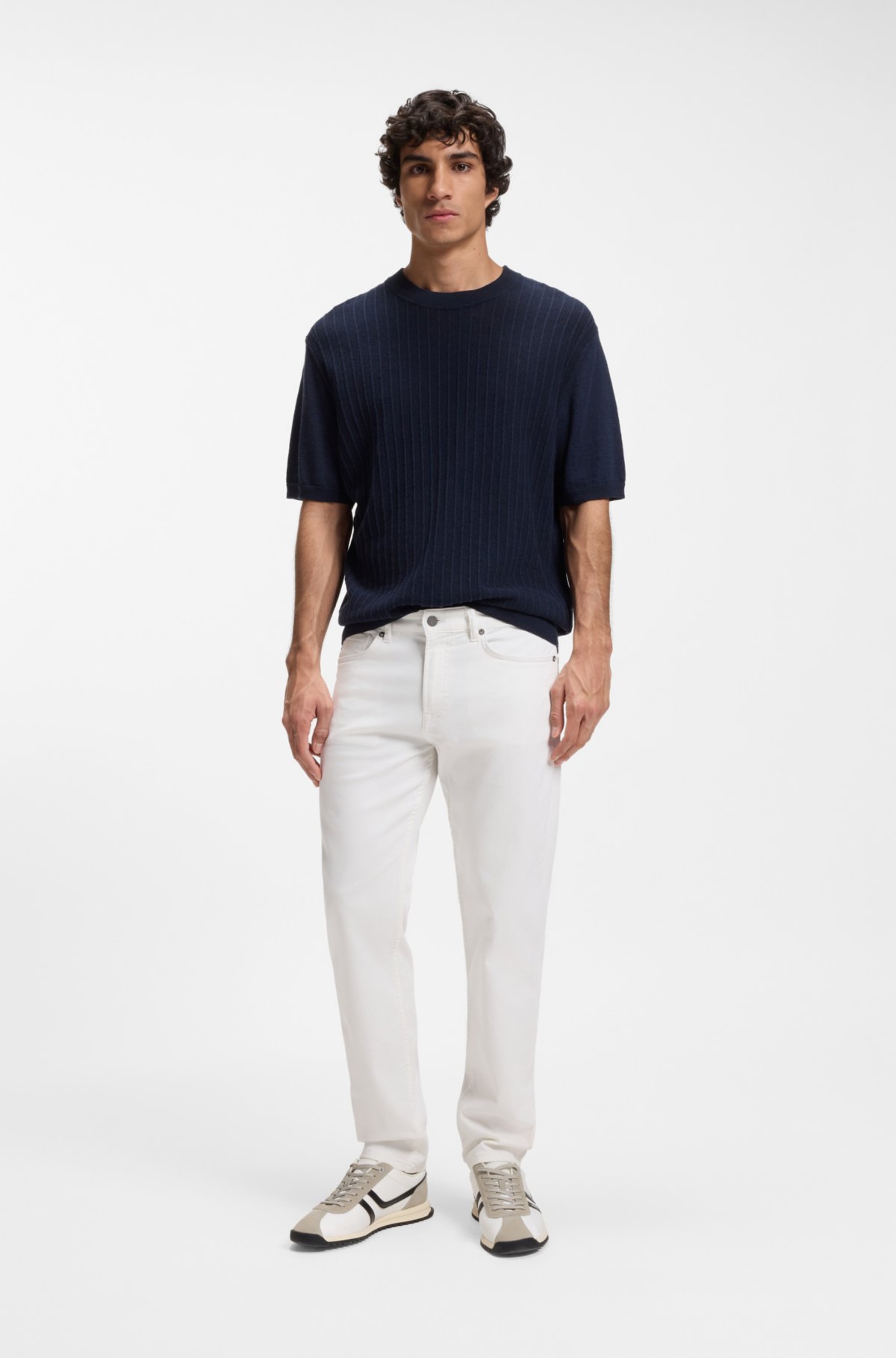 Calças masculinas de corte regular em jeans branco soft-motion