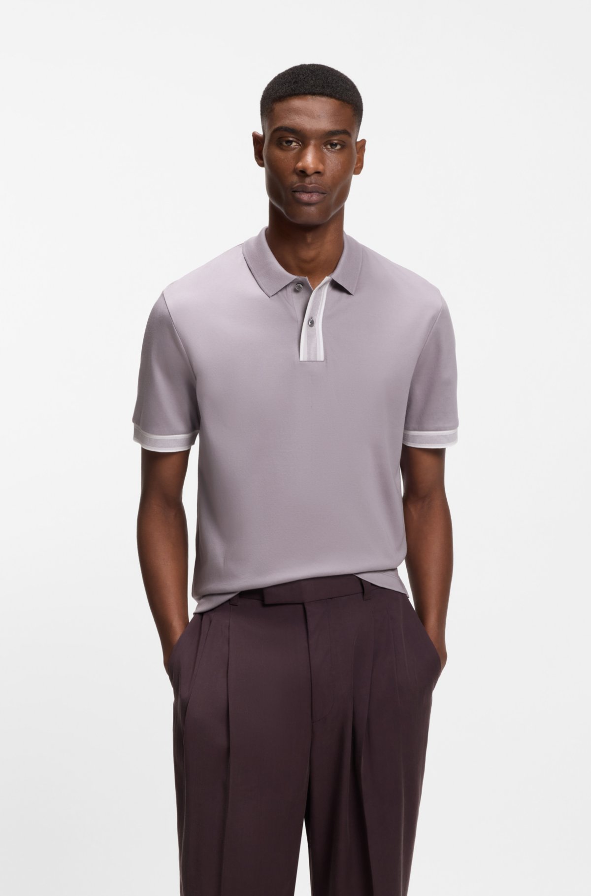 Camisa polo com detalhes listrados em algodão mercerizado