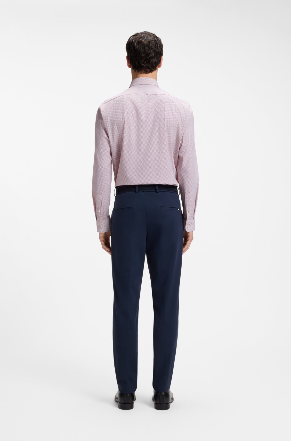 Camisa regular-fit estampada em malha de desempenho elástico