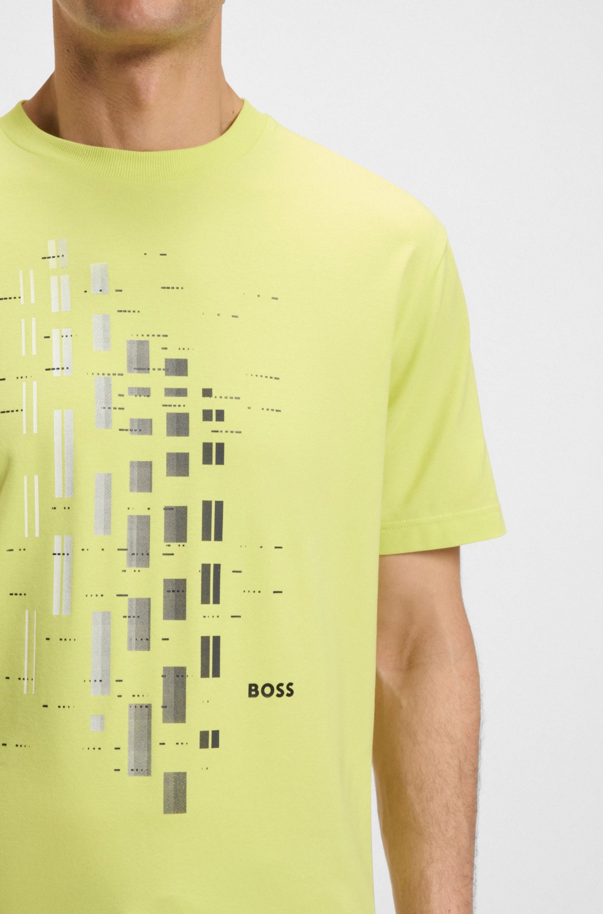 Camiseta com estampa geométrica em algodão elástico