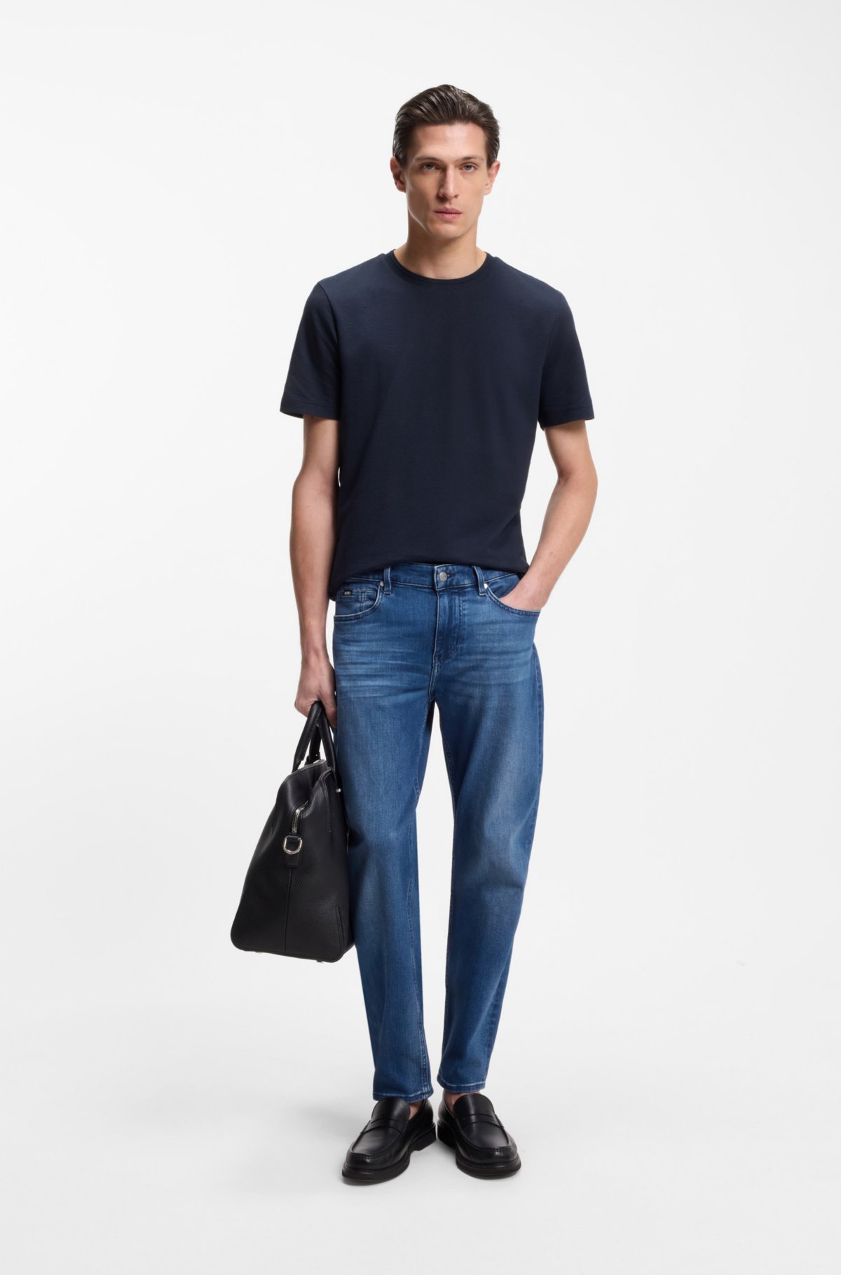 Calças jeans ajustadas regulares em denim com toque de cashmere da Maine