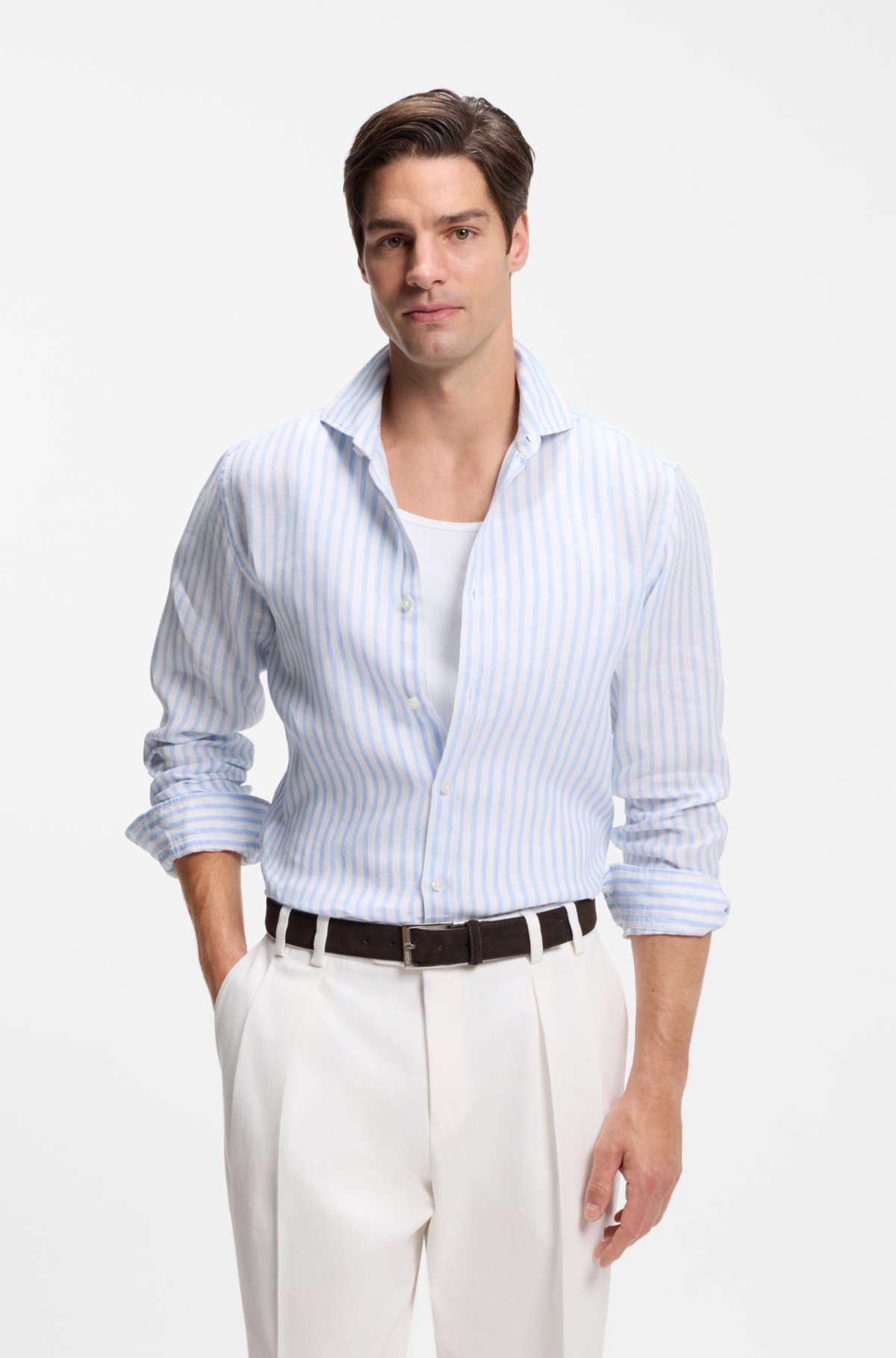 Camisa regular em linho listrado