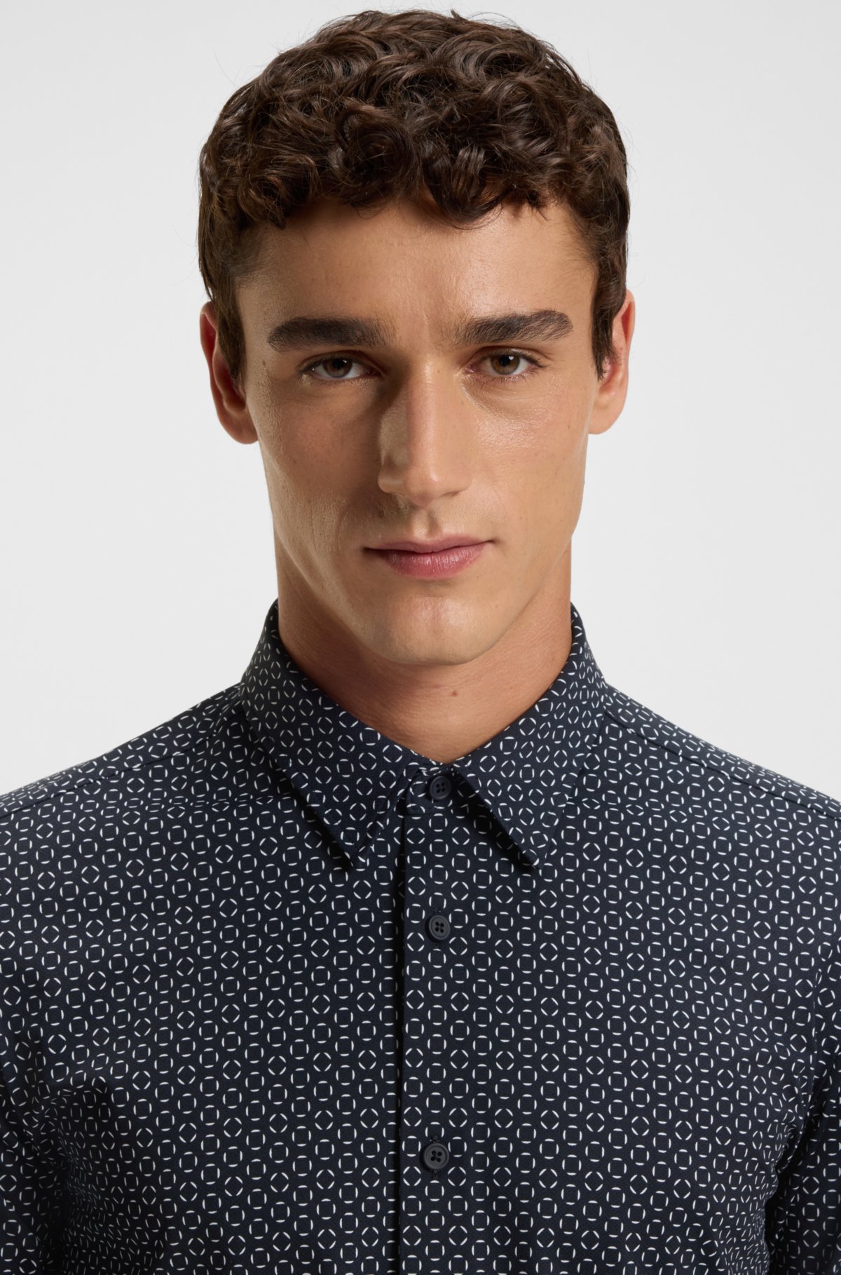 Camisa slim-fit estampada em malha italiana de alta elasticidade
