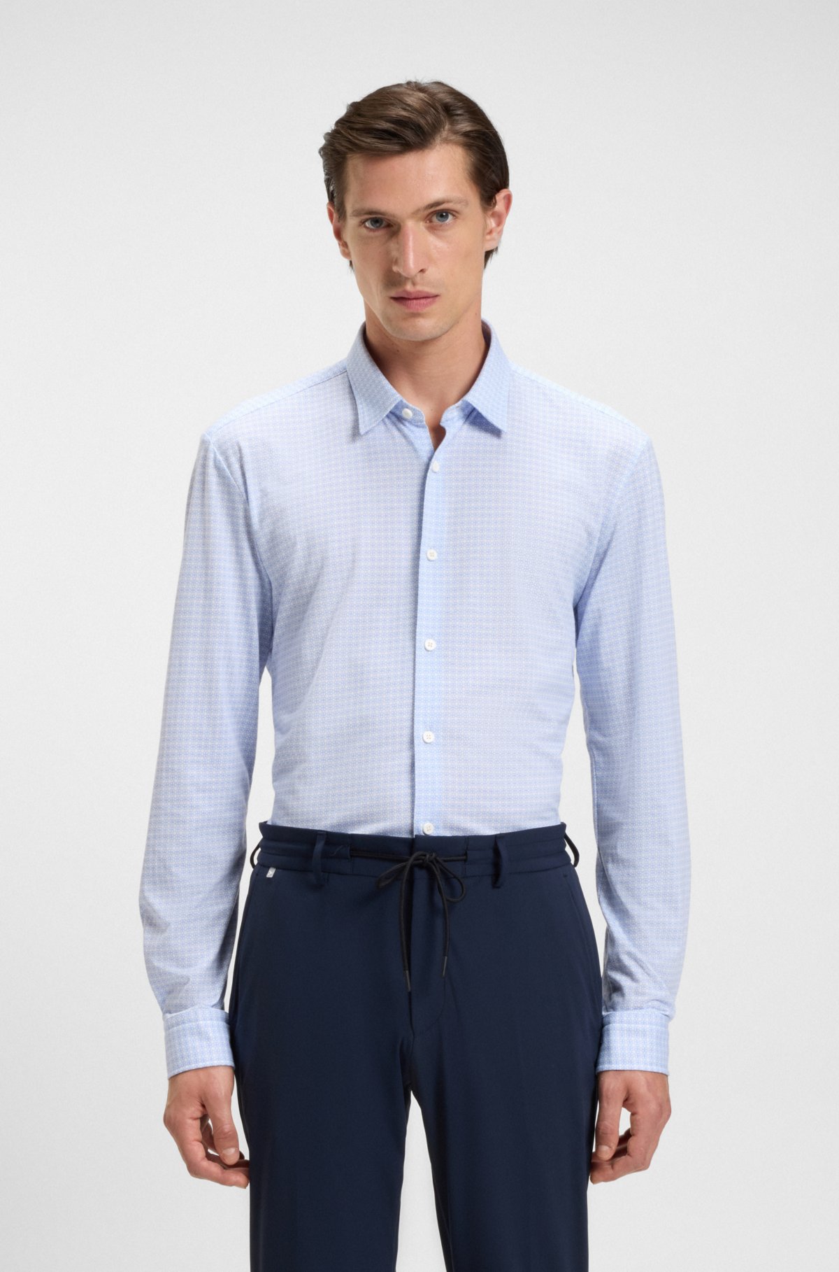 Camisa slim-fit estampada em tecido flex-weave