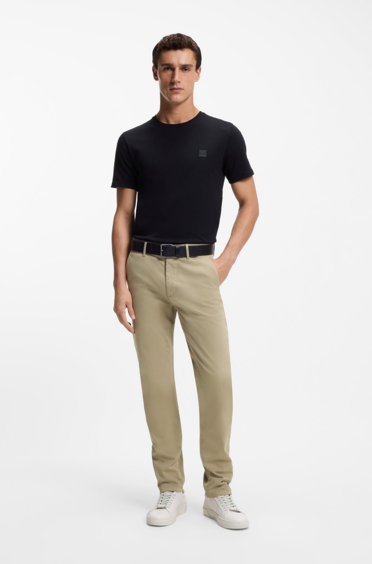Chinos slim-fit em seda de algodão elástico