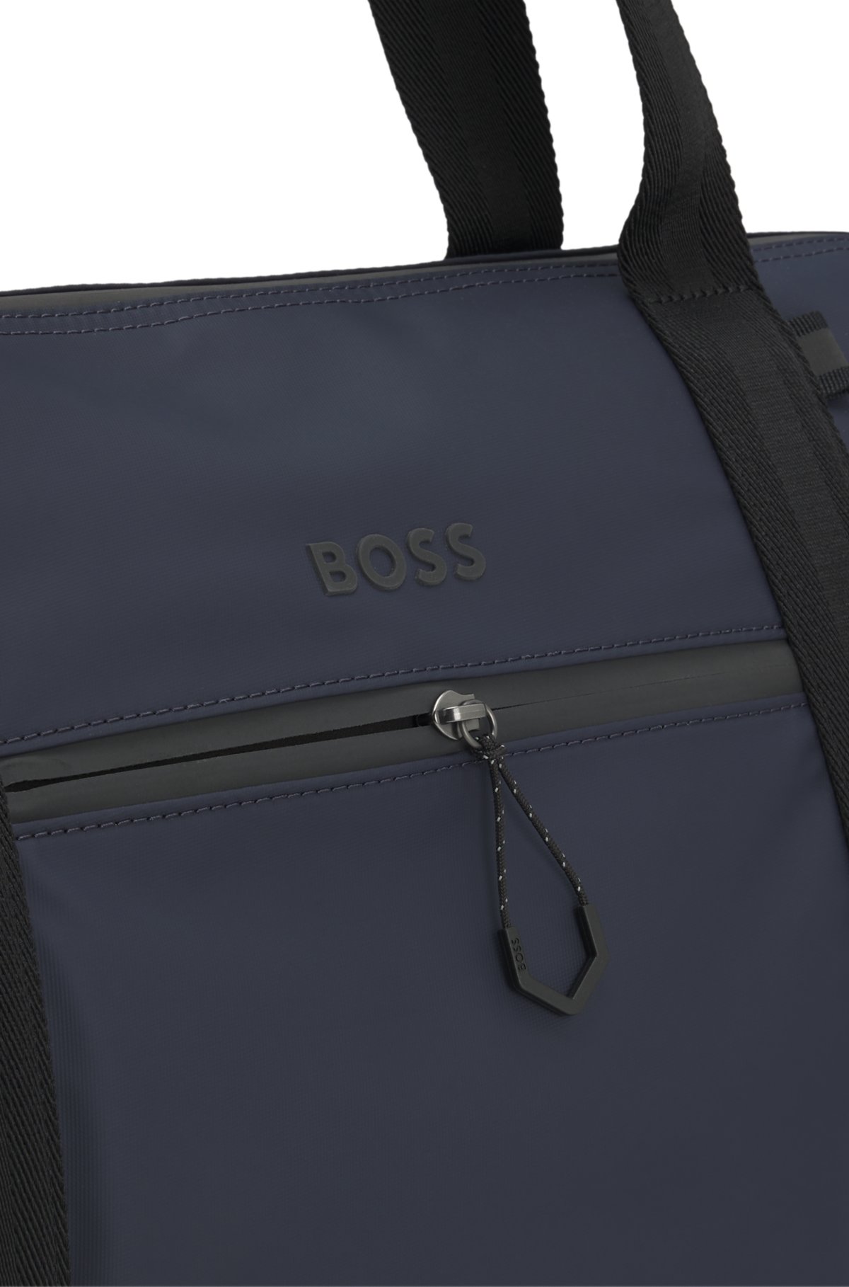 Mochila com detalhes reflexivos em couro sintético