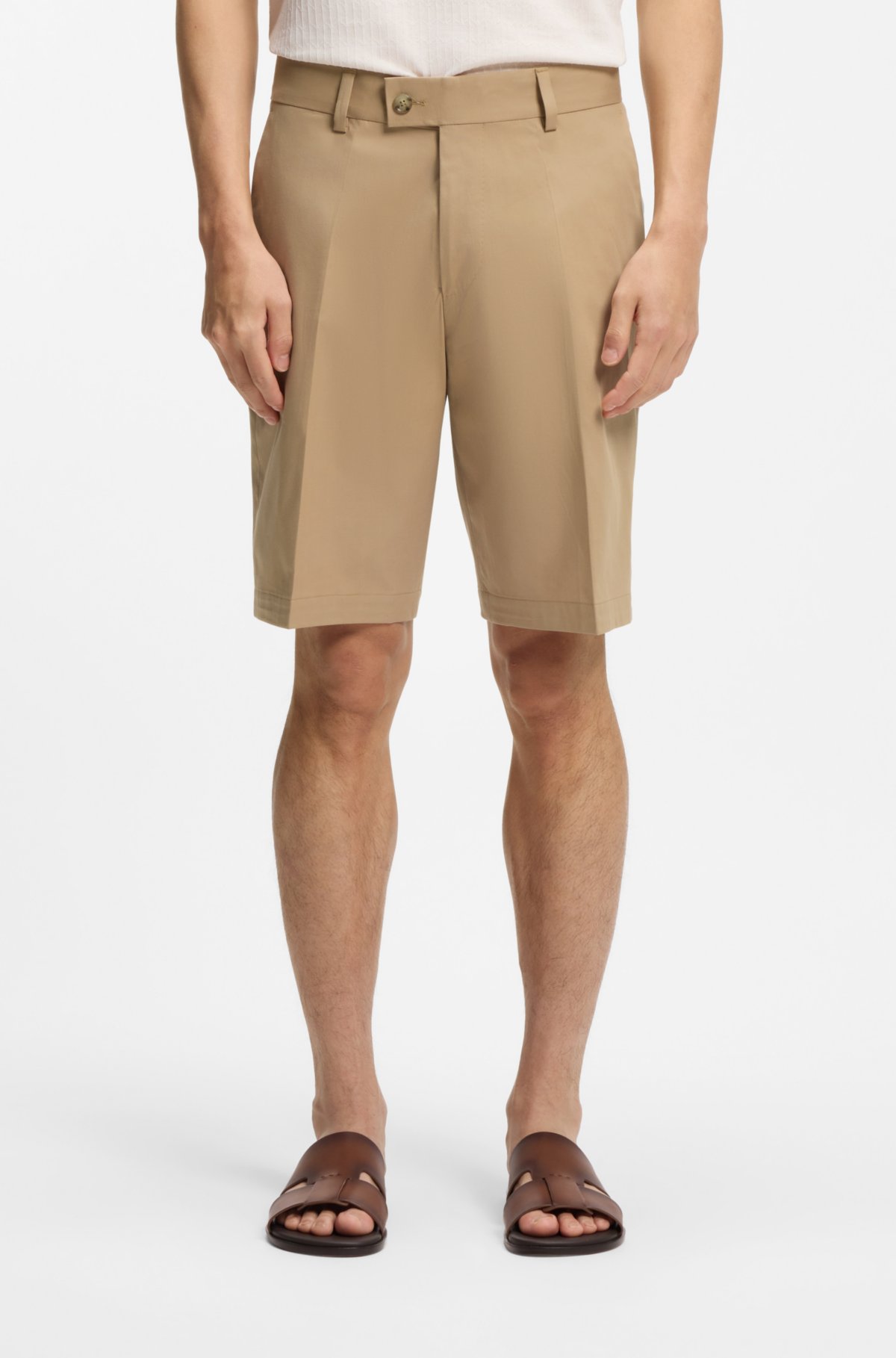 Bermudas com corte ajustado em algodão, seda e elastano