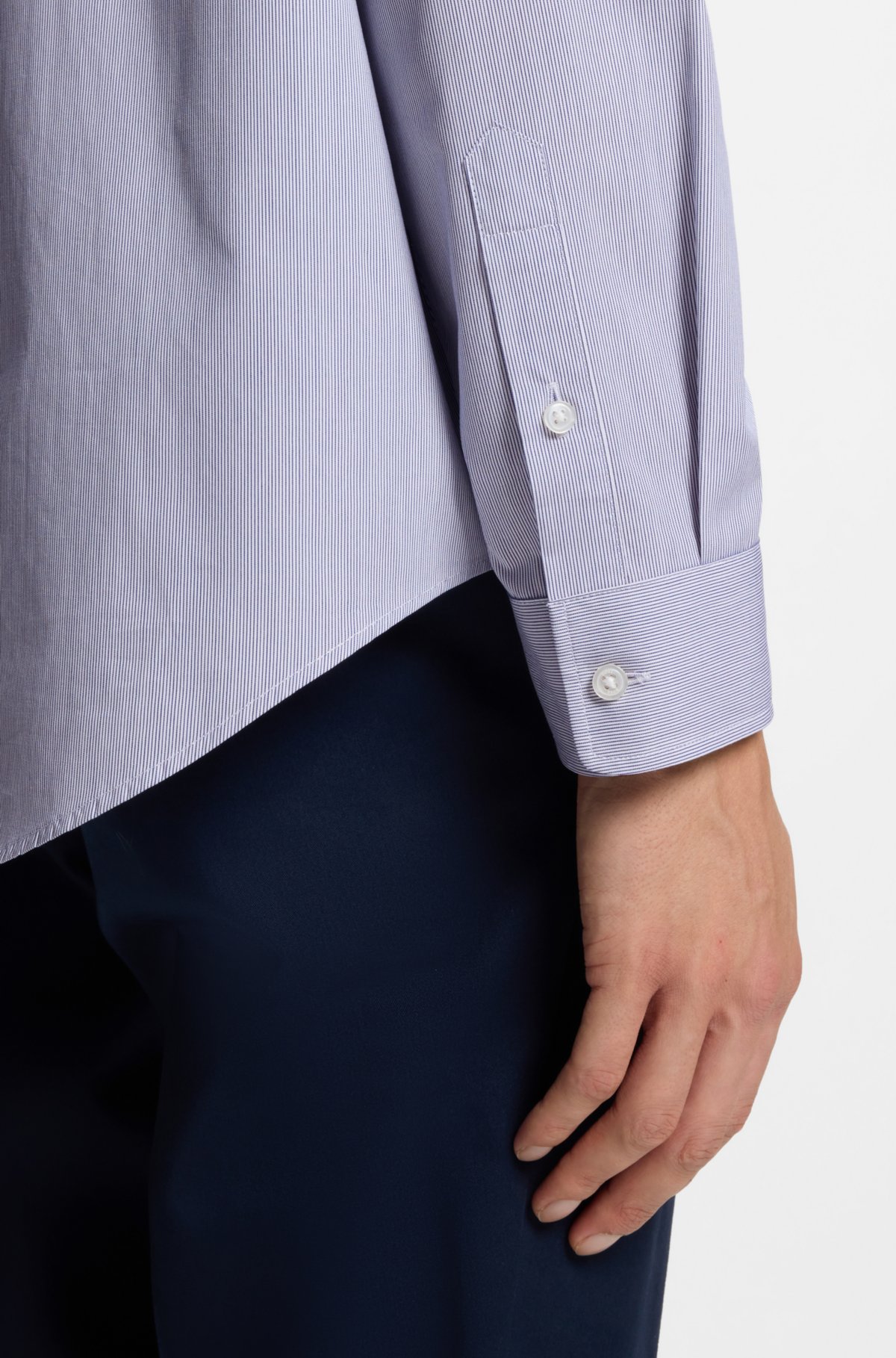 Camisa solta listrada em popeline de algodão