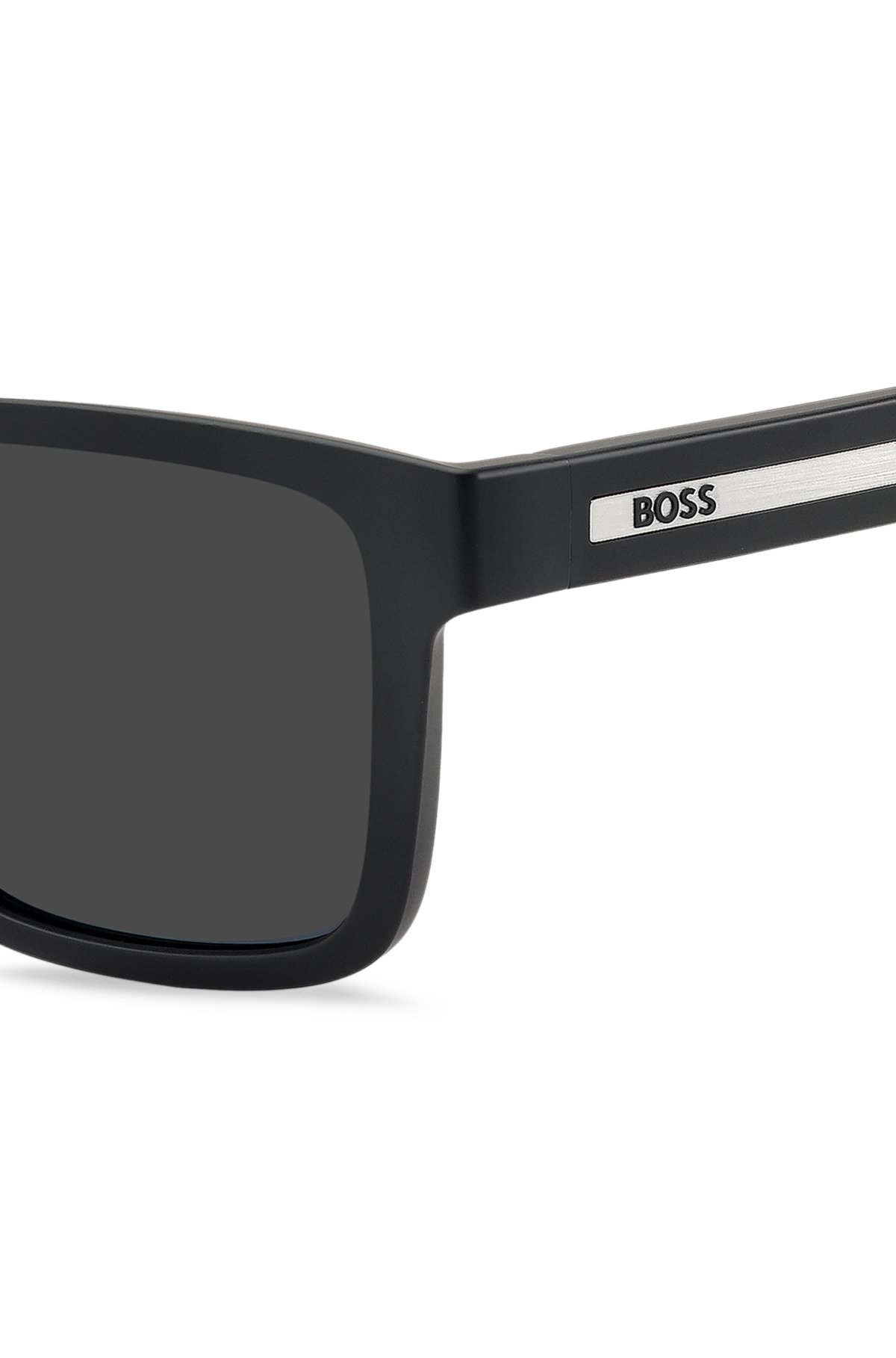 Óculos de sol matte preto com inserção do logotipo