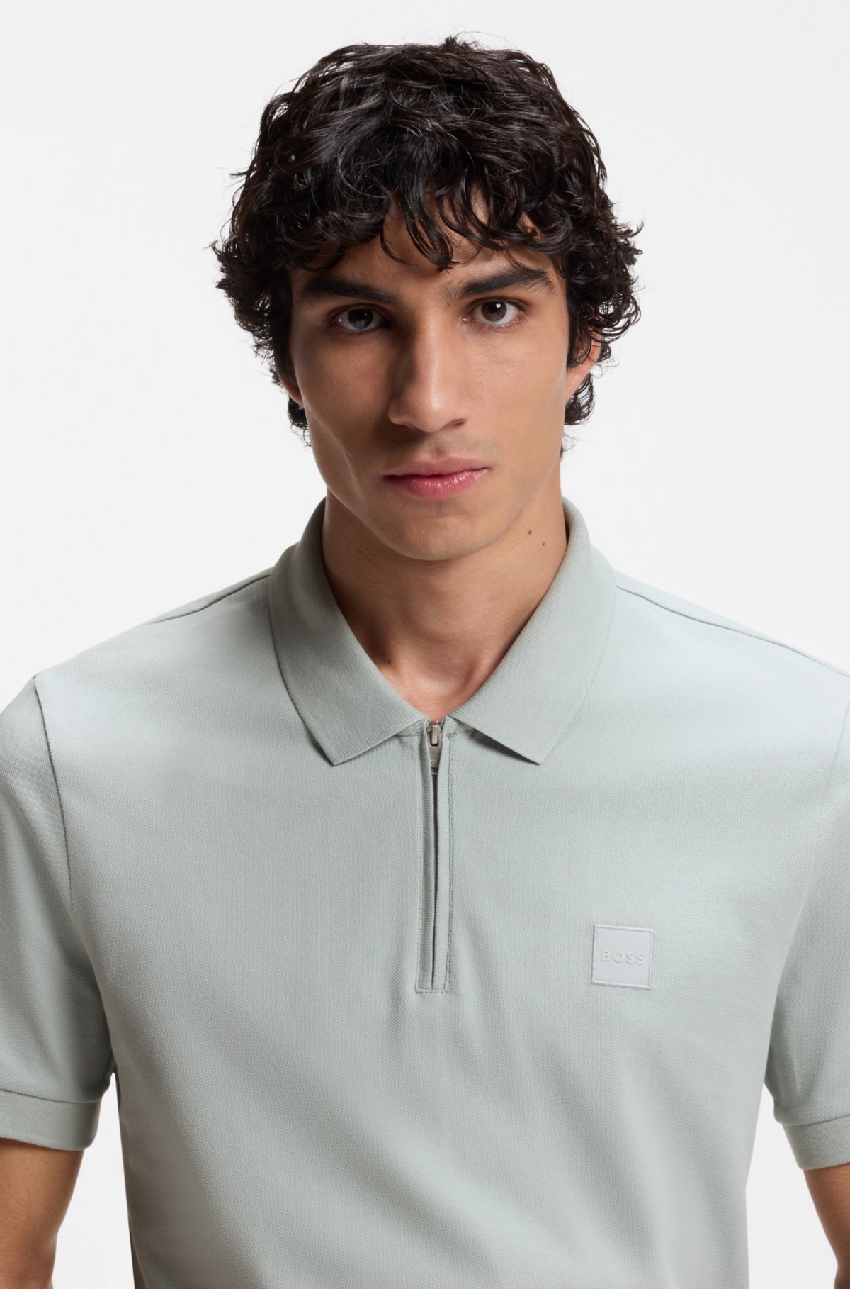 Camiseta polo slim-fit de algodão elastano com patch de logotipo