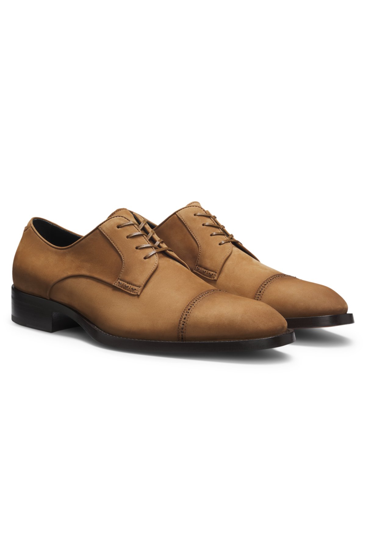 Sapatos Derby em camurça com detalhes costurados