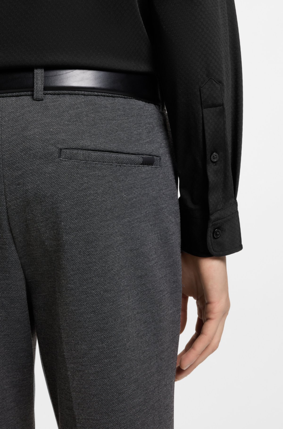 Camisa slim-fit de malha estruturada com elastano para desempenho