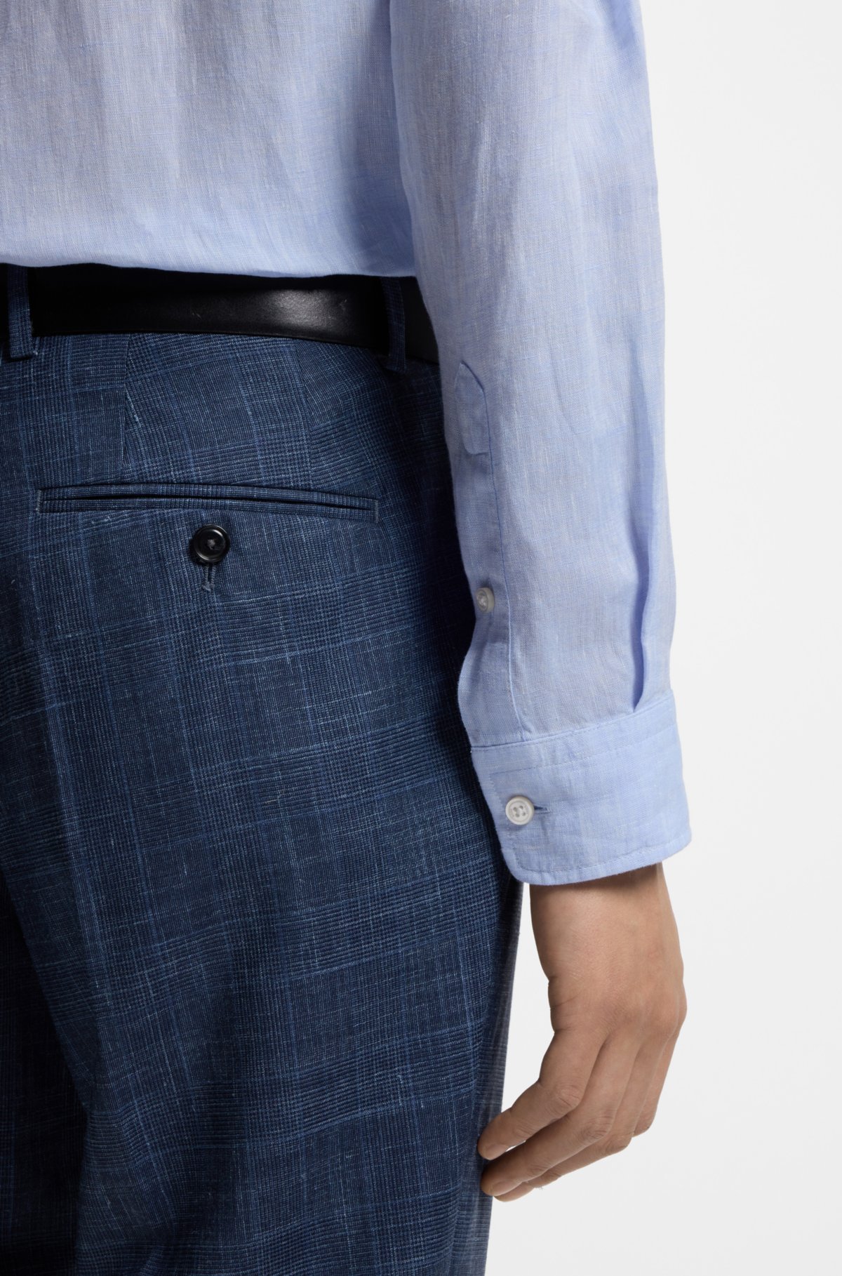 Camisa regular em linho lavado