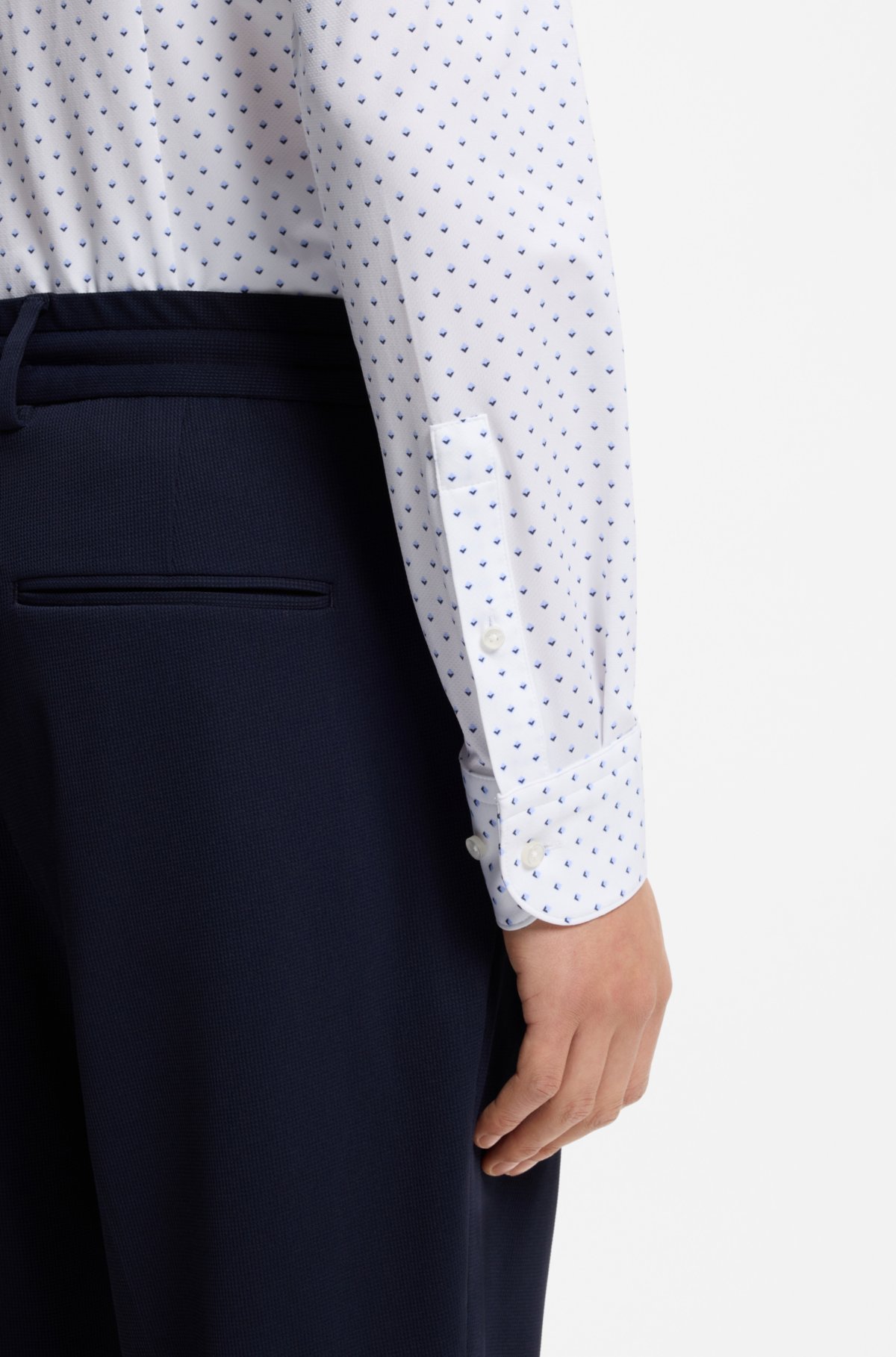 Camisa slim-fit em malha elástica de fabricação italiana