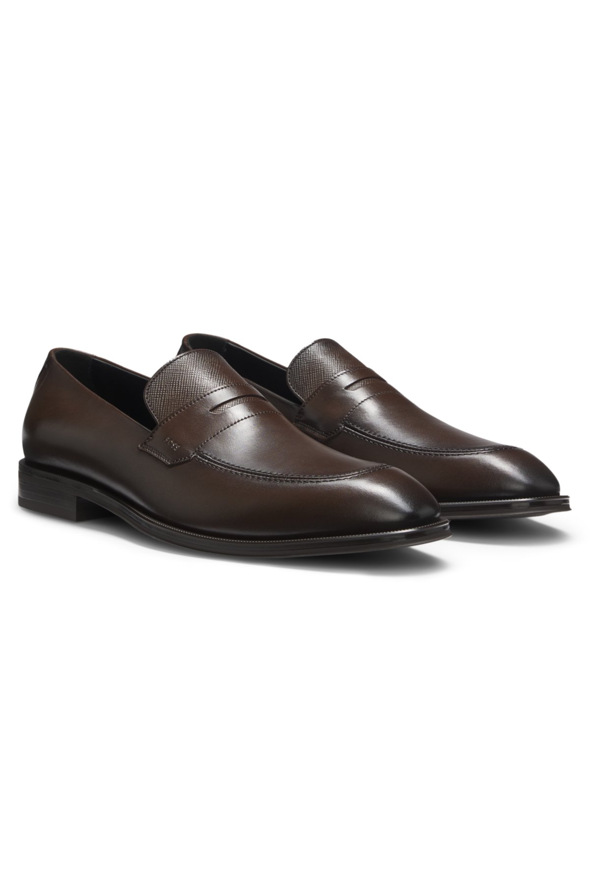 Mocassins de língua texturizada em couro