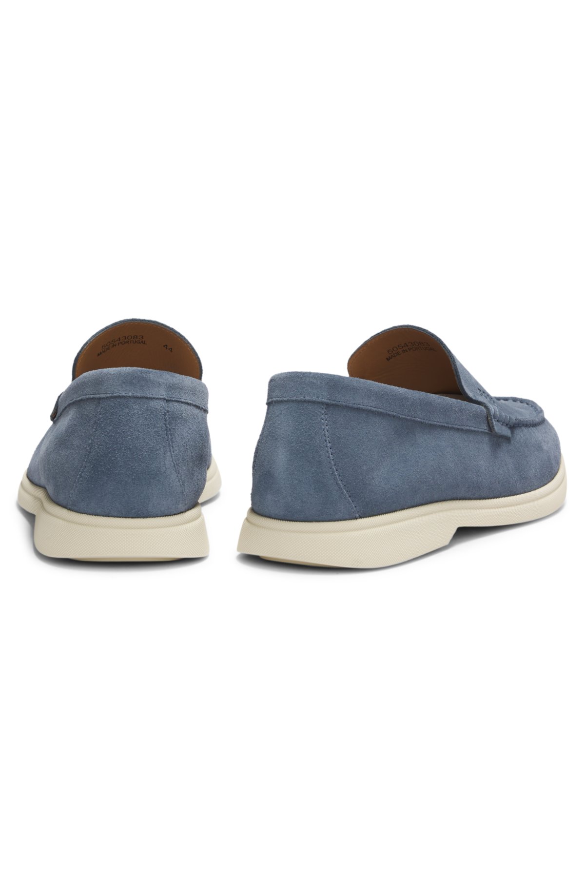 Mocassins com logotipo em relevo em camurça