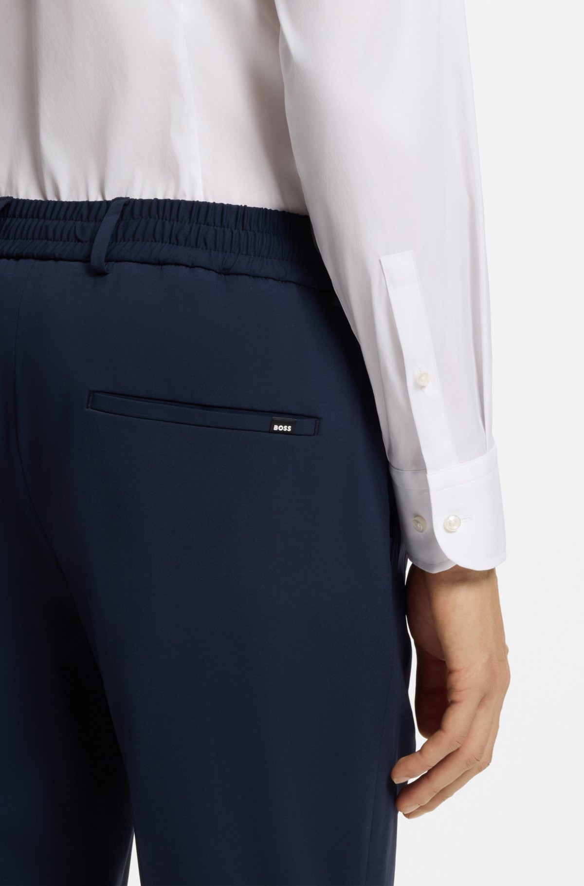 Camisa slim-fit de fácil passar em popeline de algodão