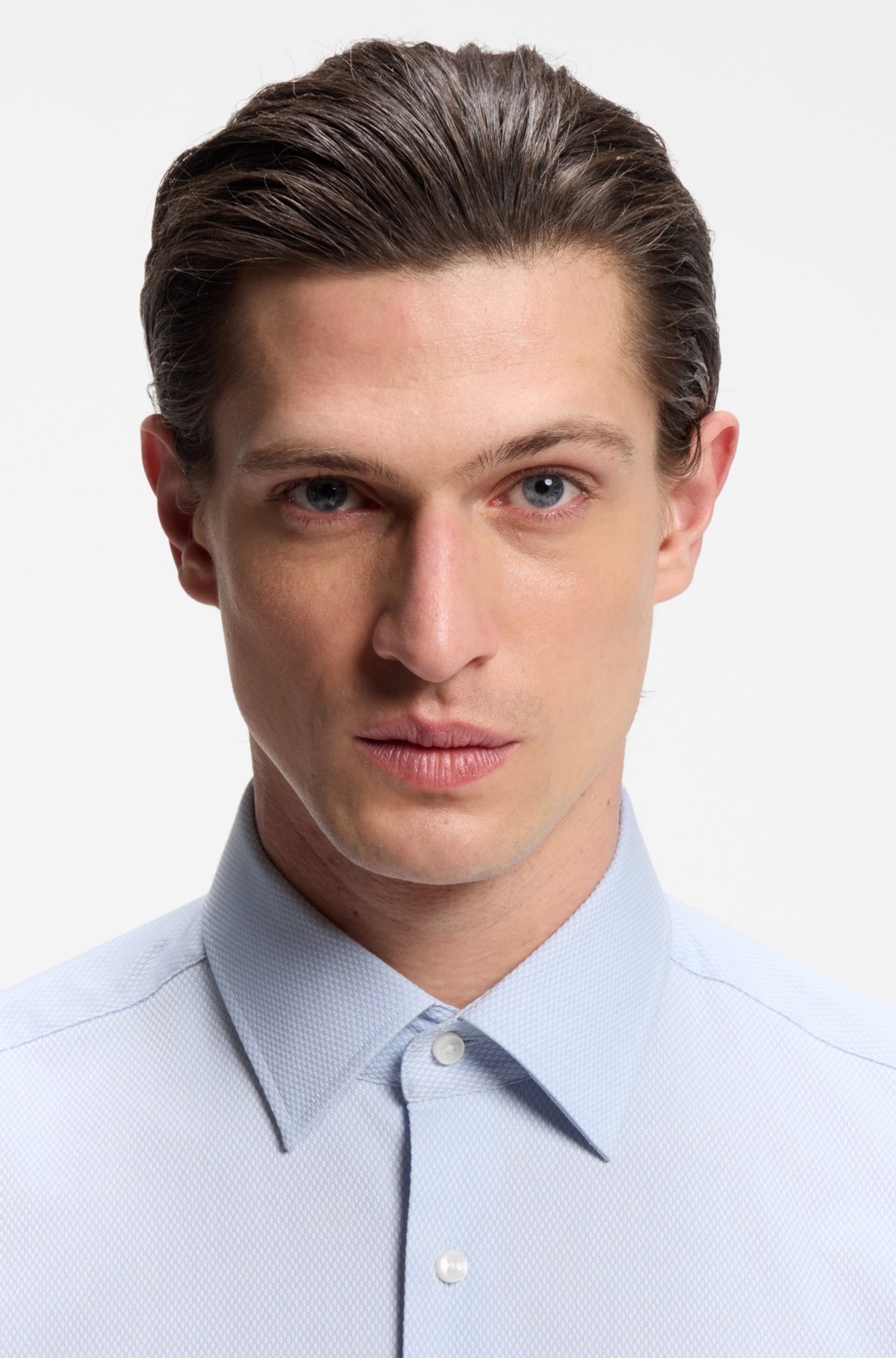 Camisa regular-fit de algodão com elastano em tecido dobby