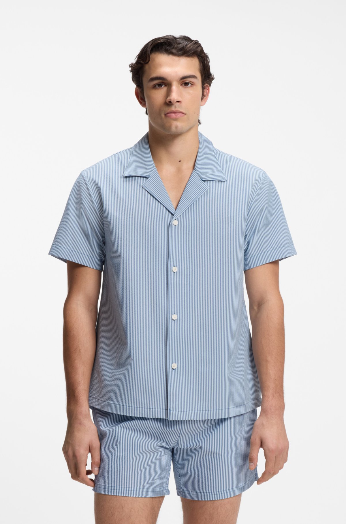 Camisa solta em tecido seersucker macio