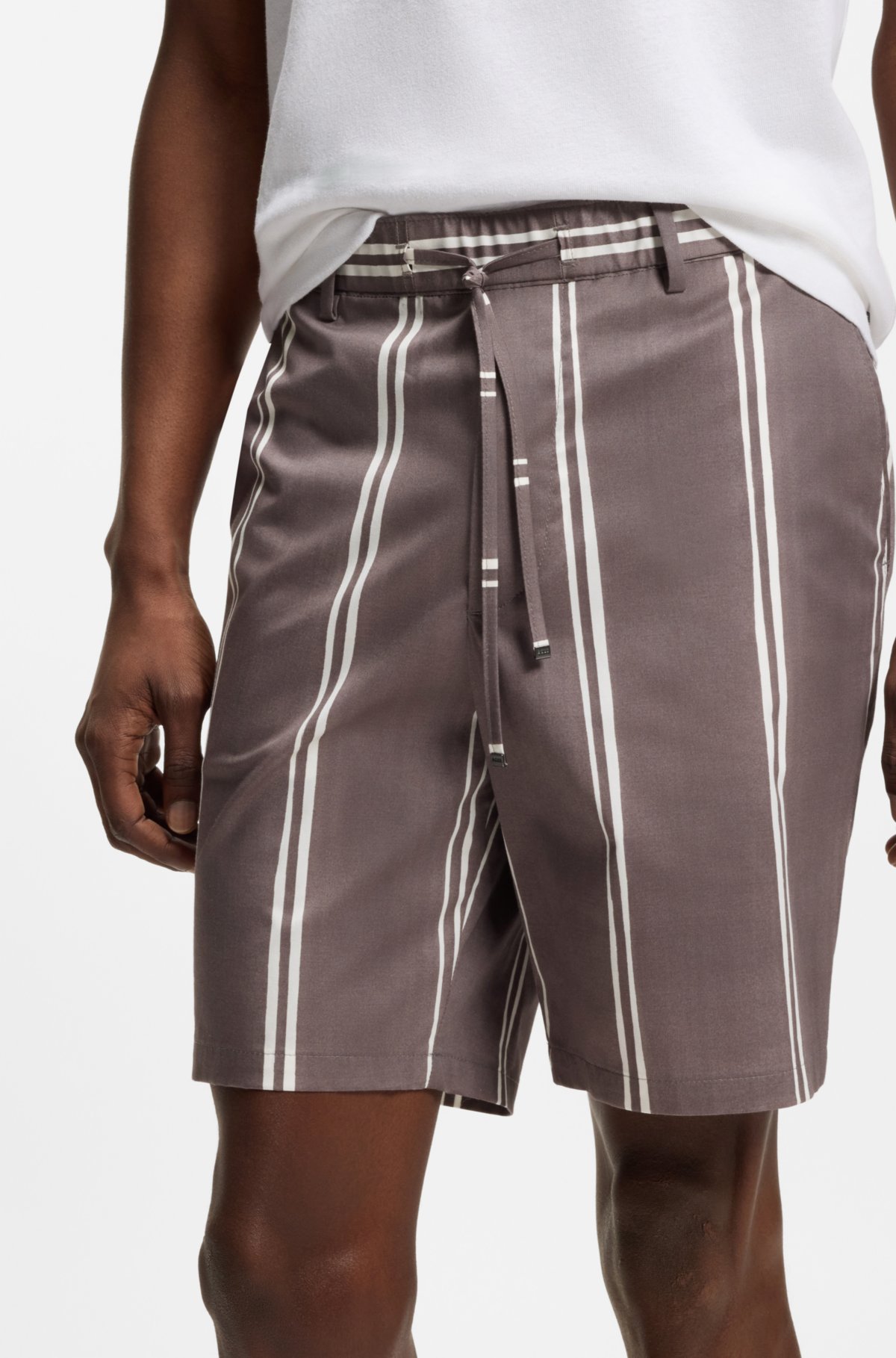 Bermudas com estampa em algodão elastano