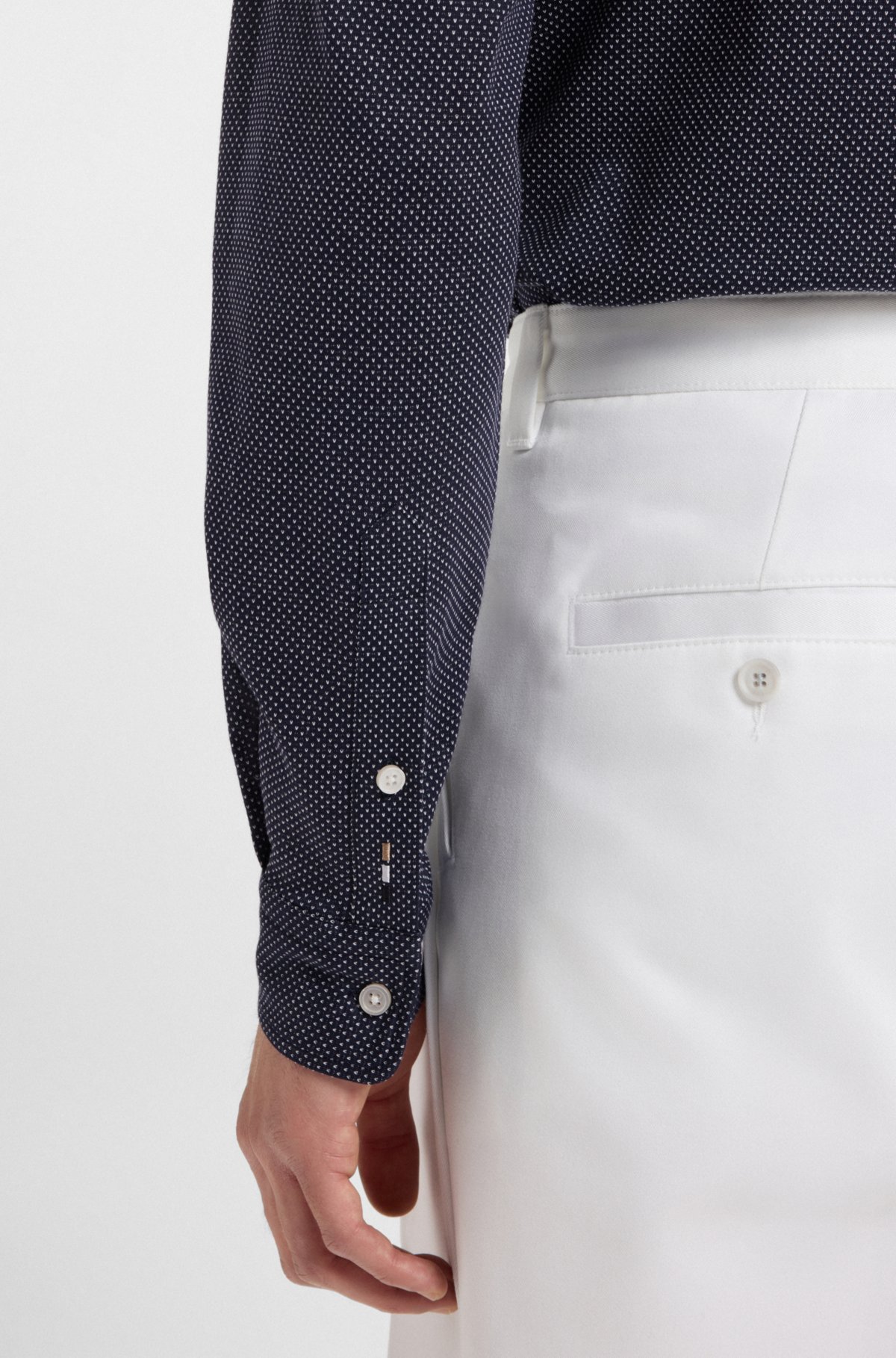 Camisa slim-fit em malha de algodão estruturada