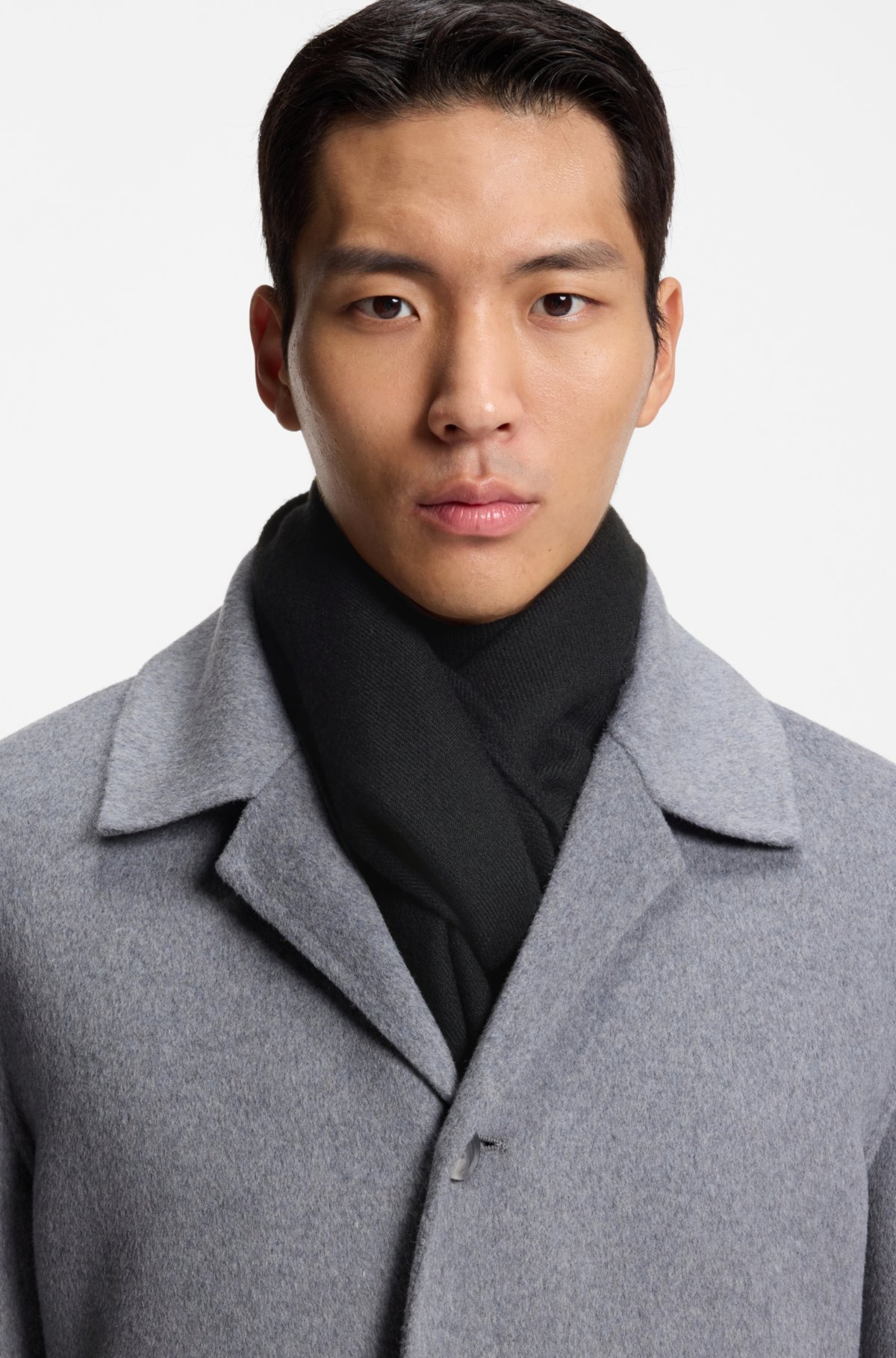 Papel de cashmere com franjas entrelaçadas
