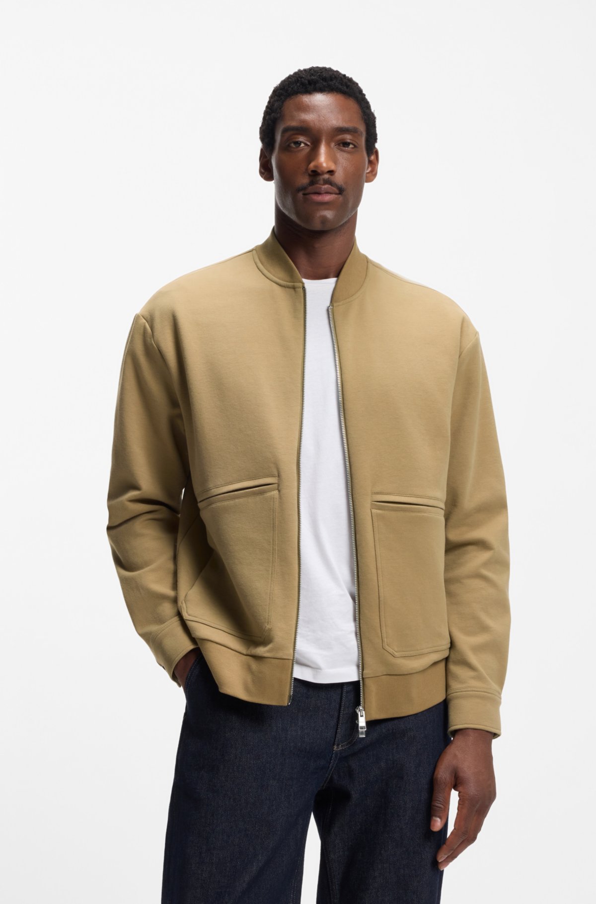 Sweatshirt com zíper em uma mistura de algodão com acabamento acetinado