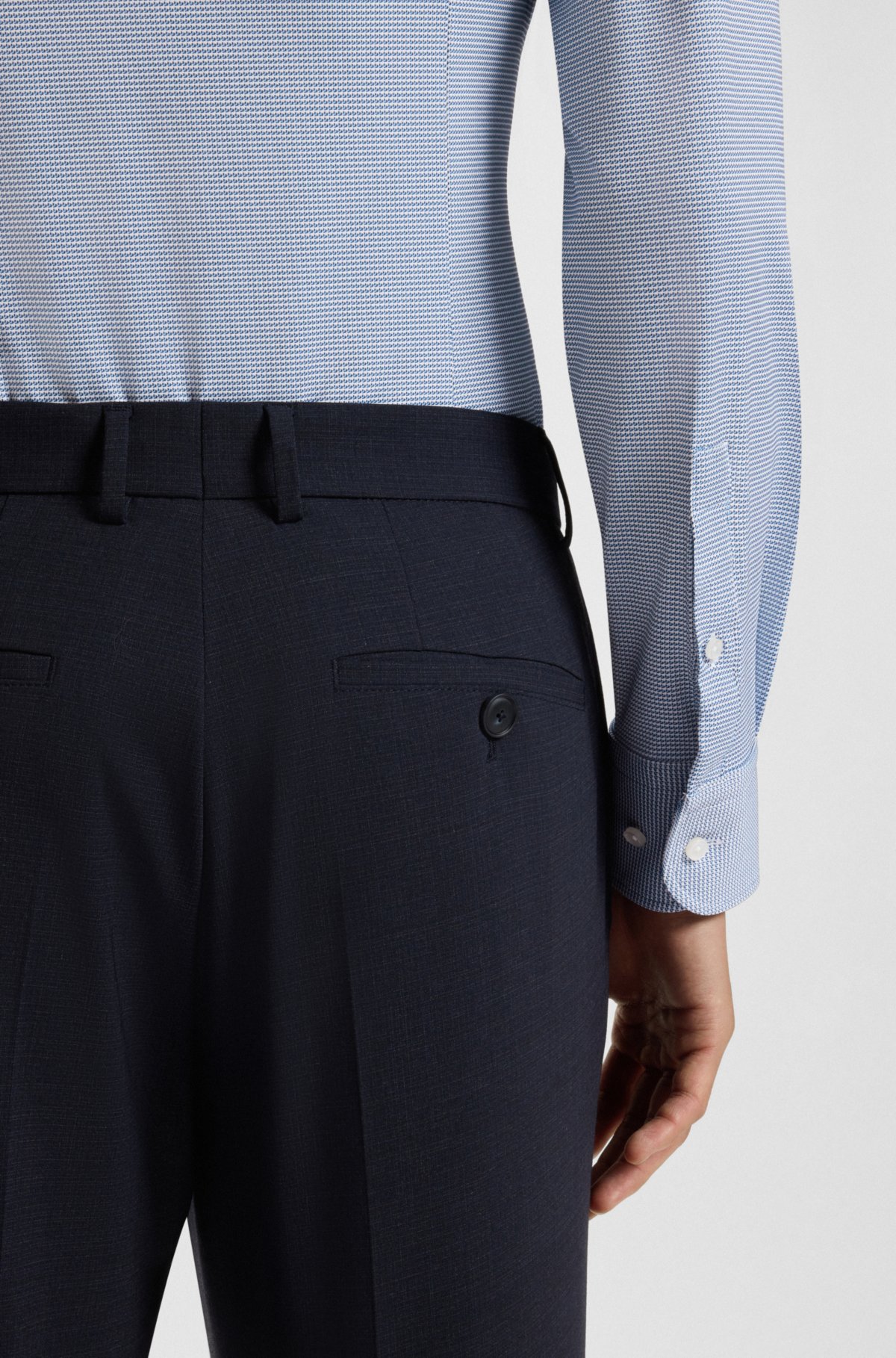 Camisa slim-fit em tecido italiano de alta elasticidade