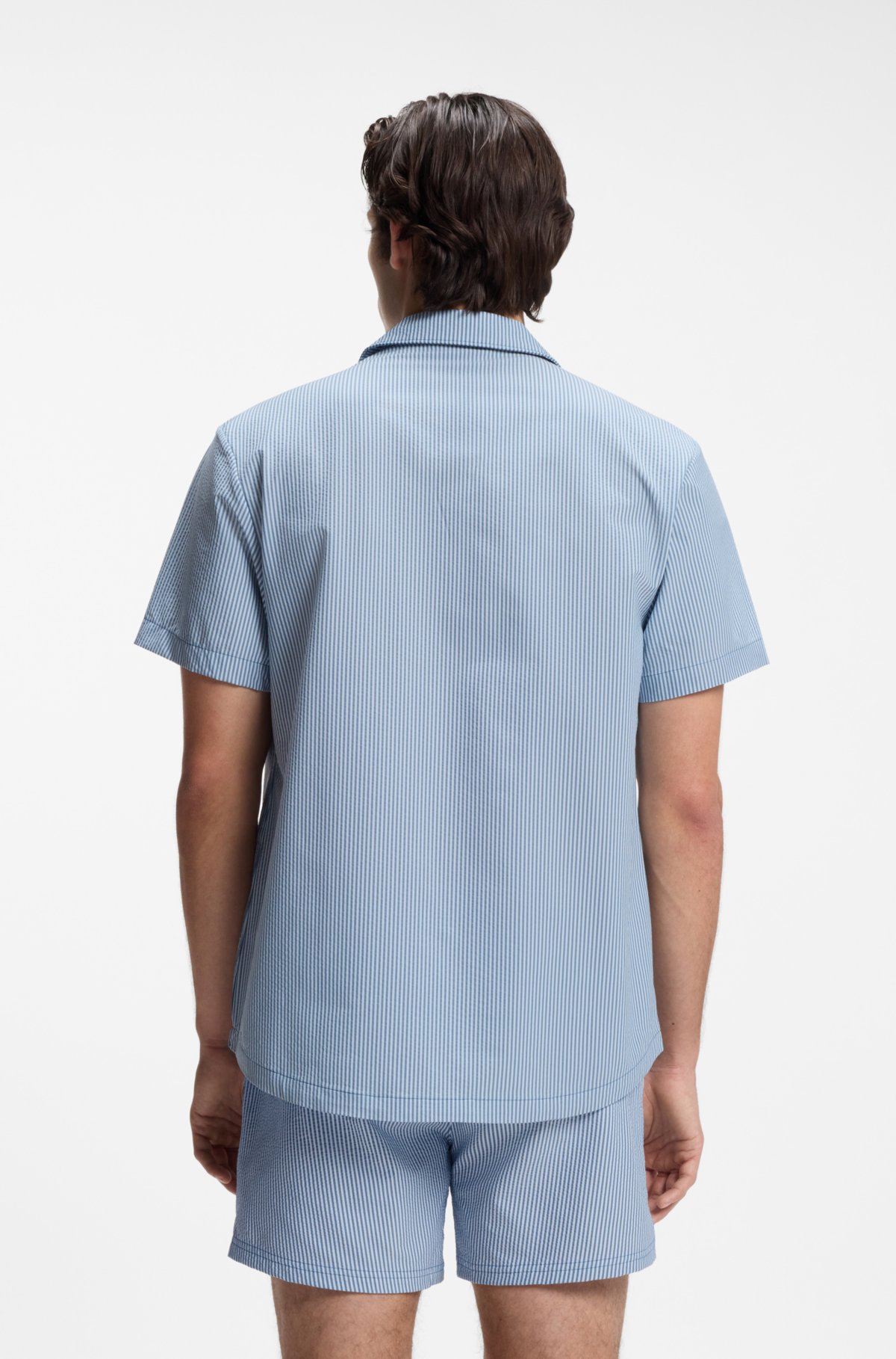 Camisa solta em tecido seersucker macio