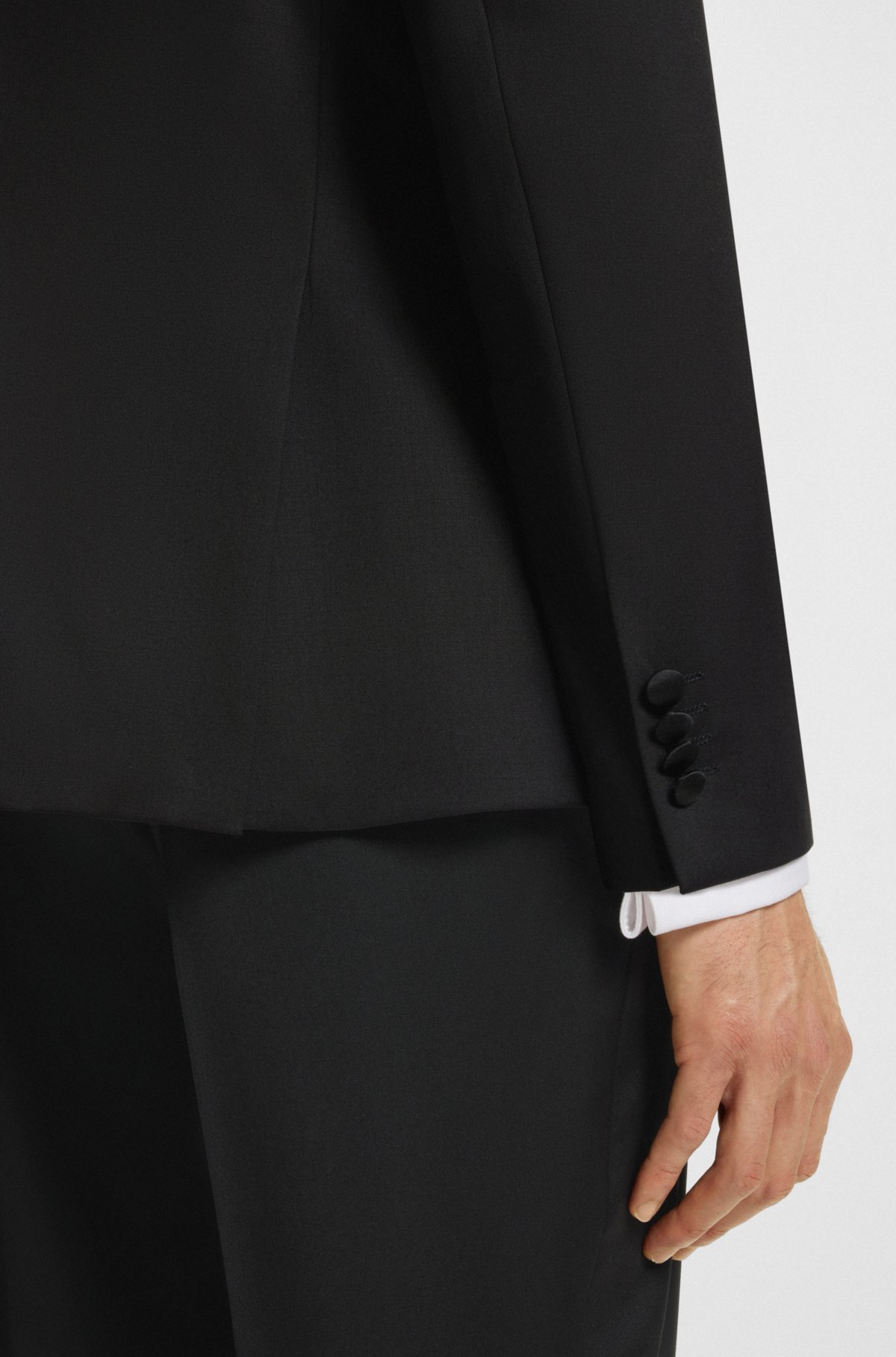 Jaqueta de smoking slim-fit em tecido de lã virgem com trama serge