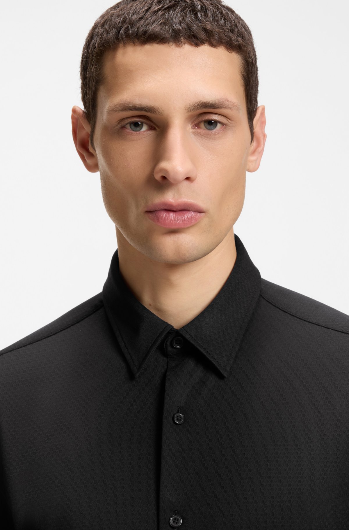 Camisa slim-fit de malha estruturada com elastano para desempenho