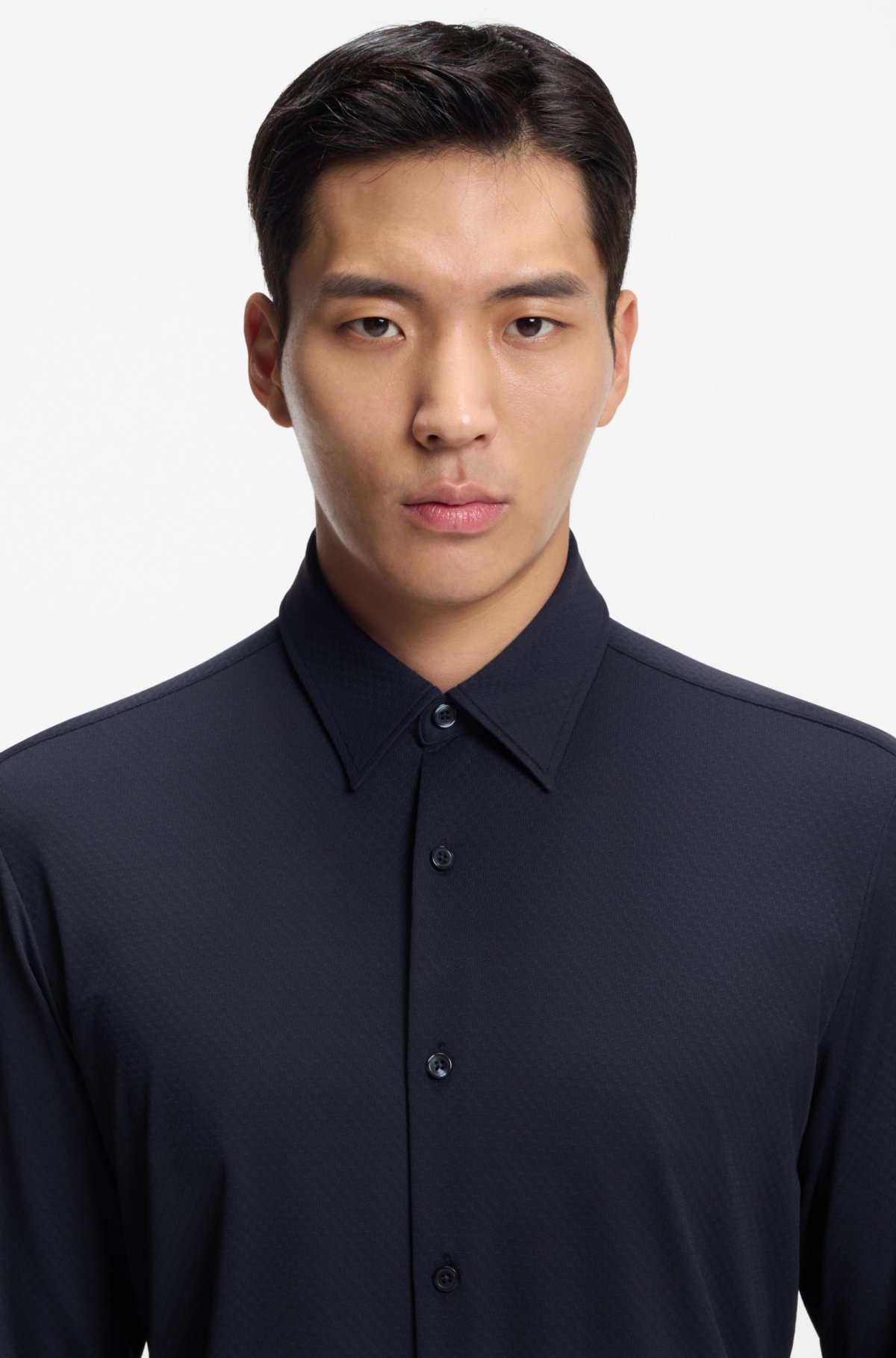 Camisa slim-fit de malha estruturada com elastano para desempenho