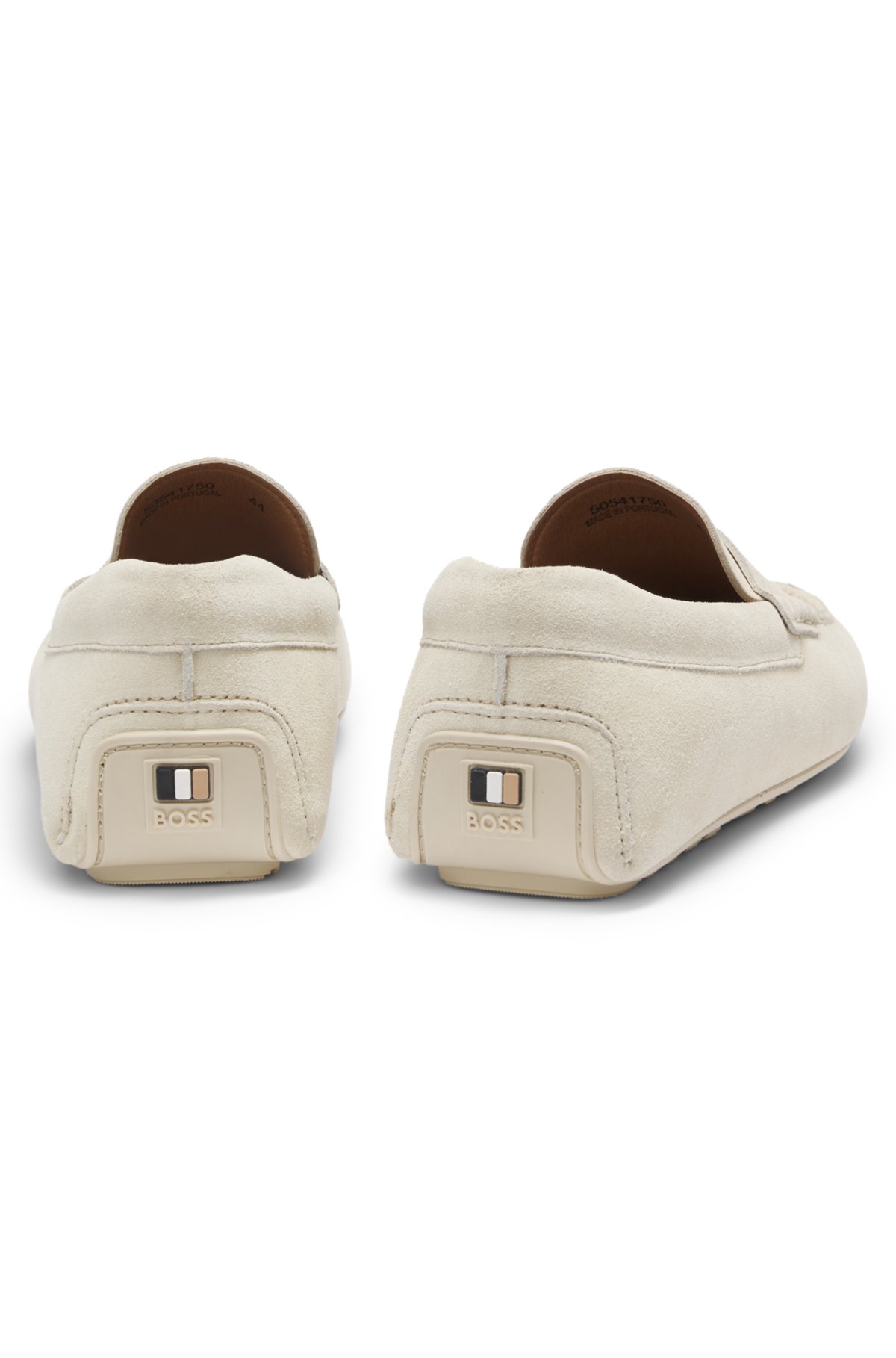 Mocassins com corte em pele de cabra