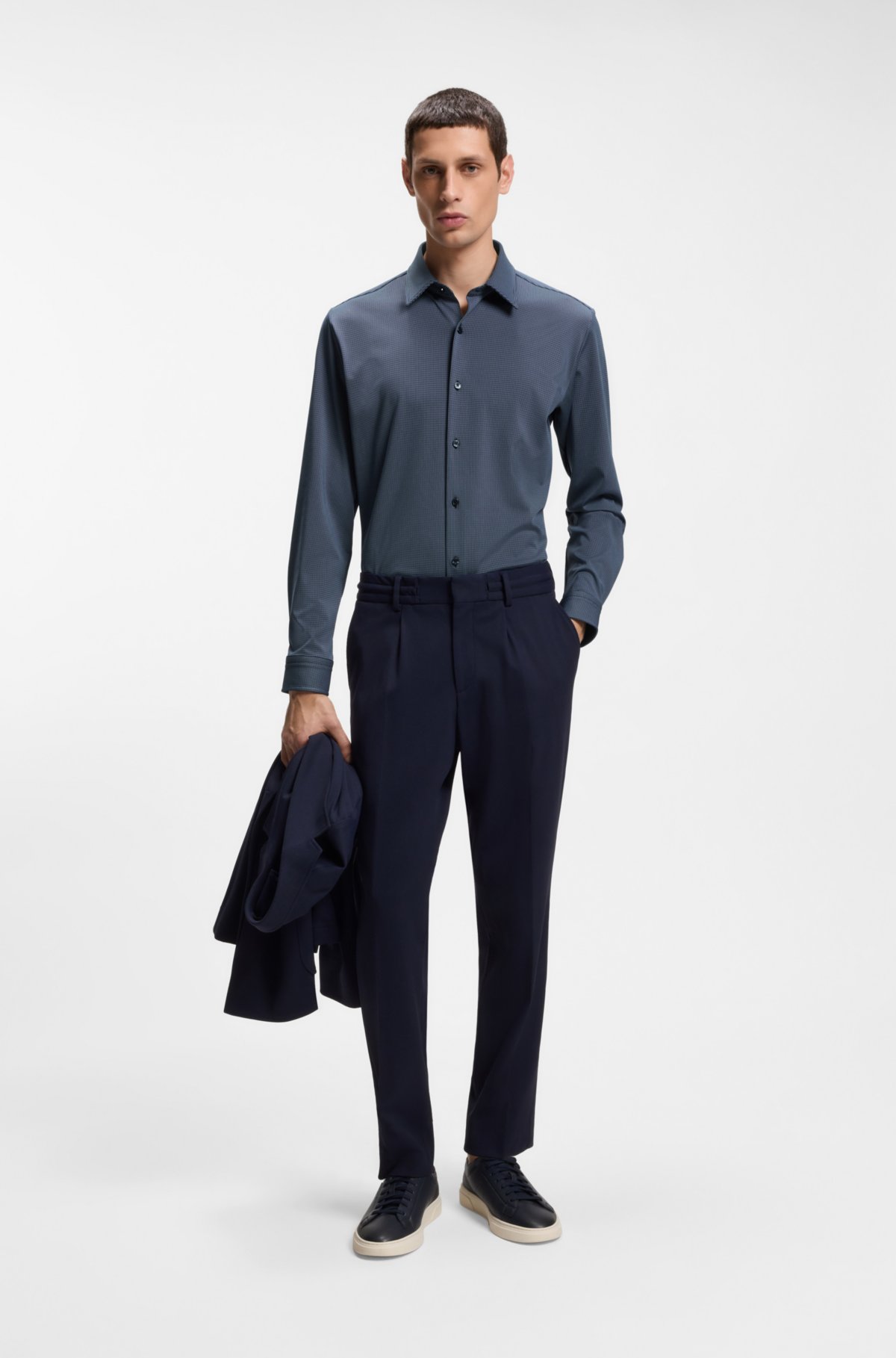 Camisa slim-fit com estampa em malha de desempenho elástico